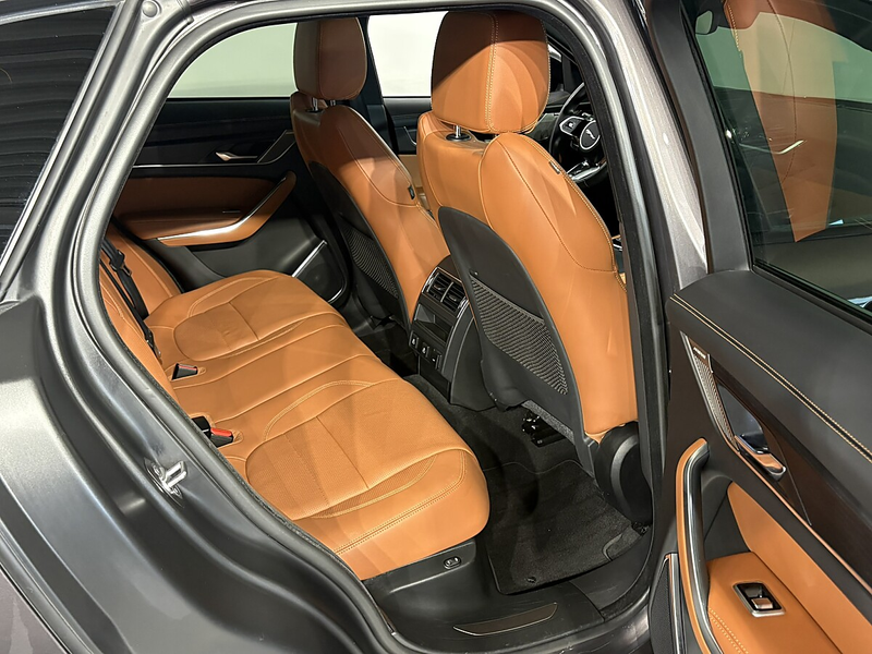 Jaguar F-Pace R-Dynamic SE P250 AWD Aut. — photo 8