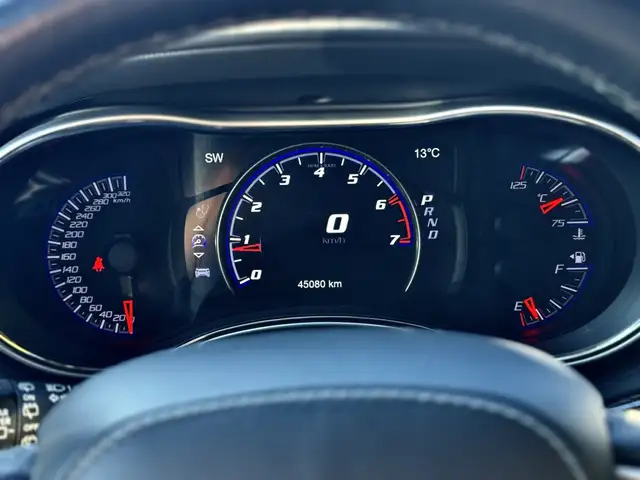 Jeep Grand Cherokee view 11