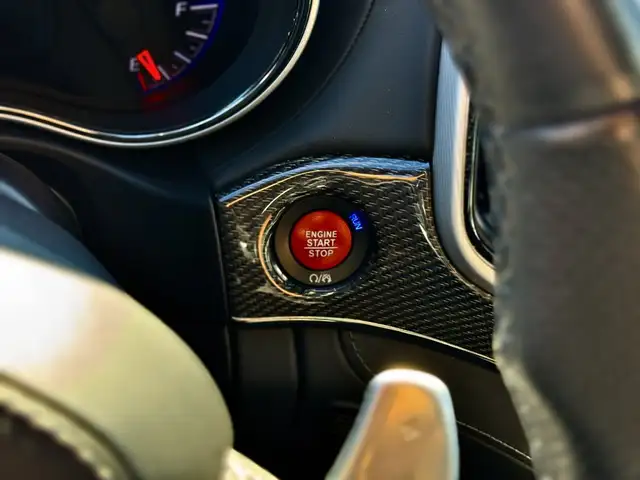 Jeep Grand Cherokee view 2