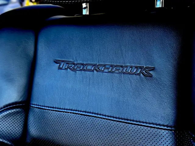 Jeep Grand Cherokee view 10