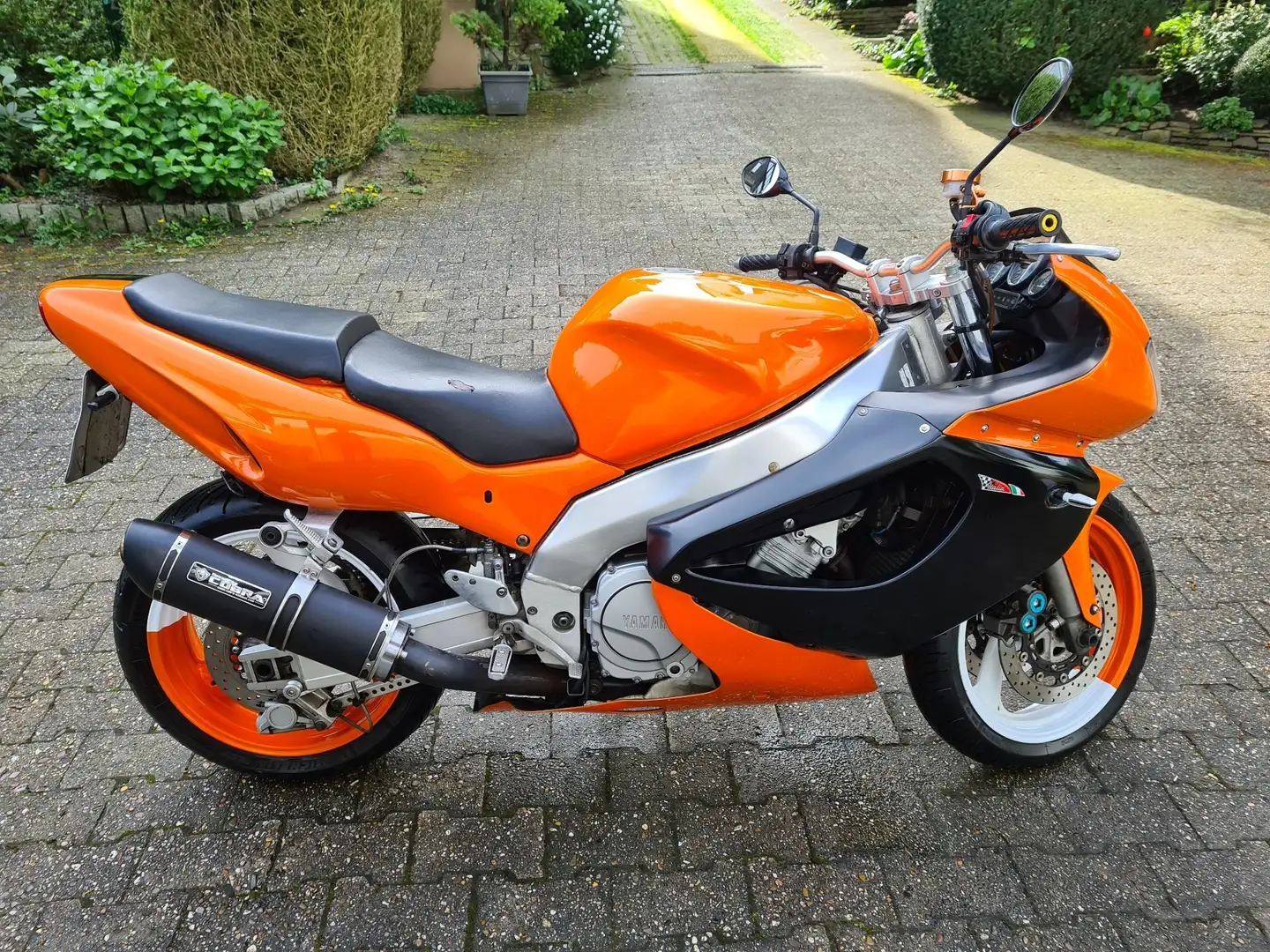 Yamaha YZF 1000 Orange - 1
