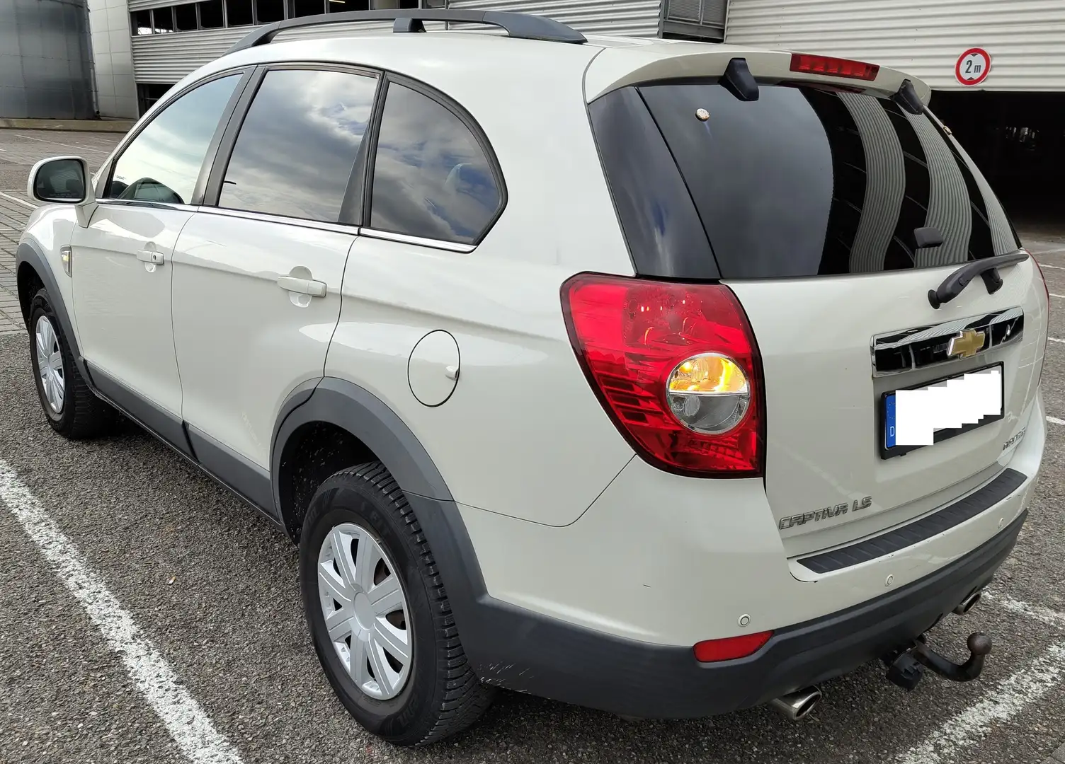 Chevrolet Captiva Captiva 2.4 2WD 7 Sitzer LS Family Edition Biały - 2