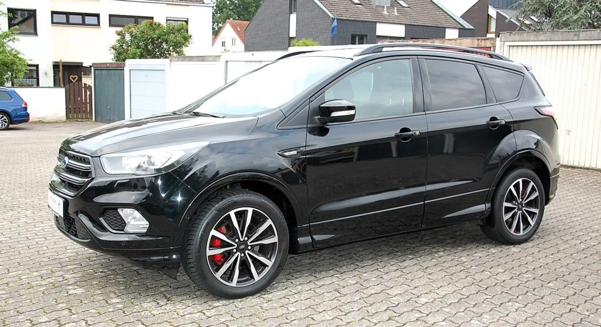 Ford Kuga 2,0 TDCi 4x4 ST-Line PowerShift Panorama Negro - 1