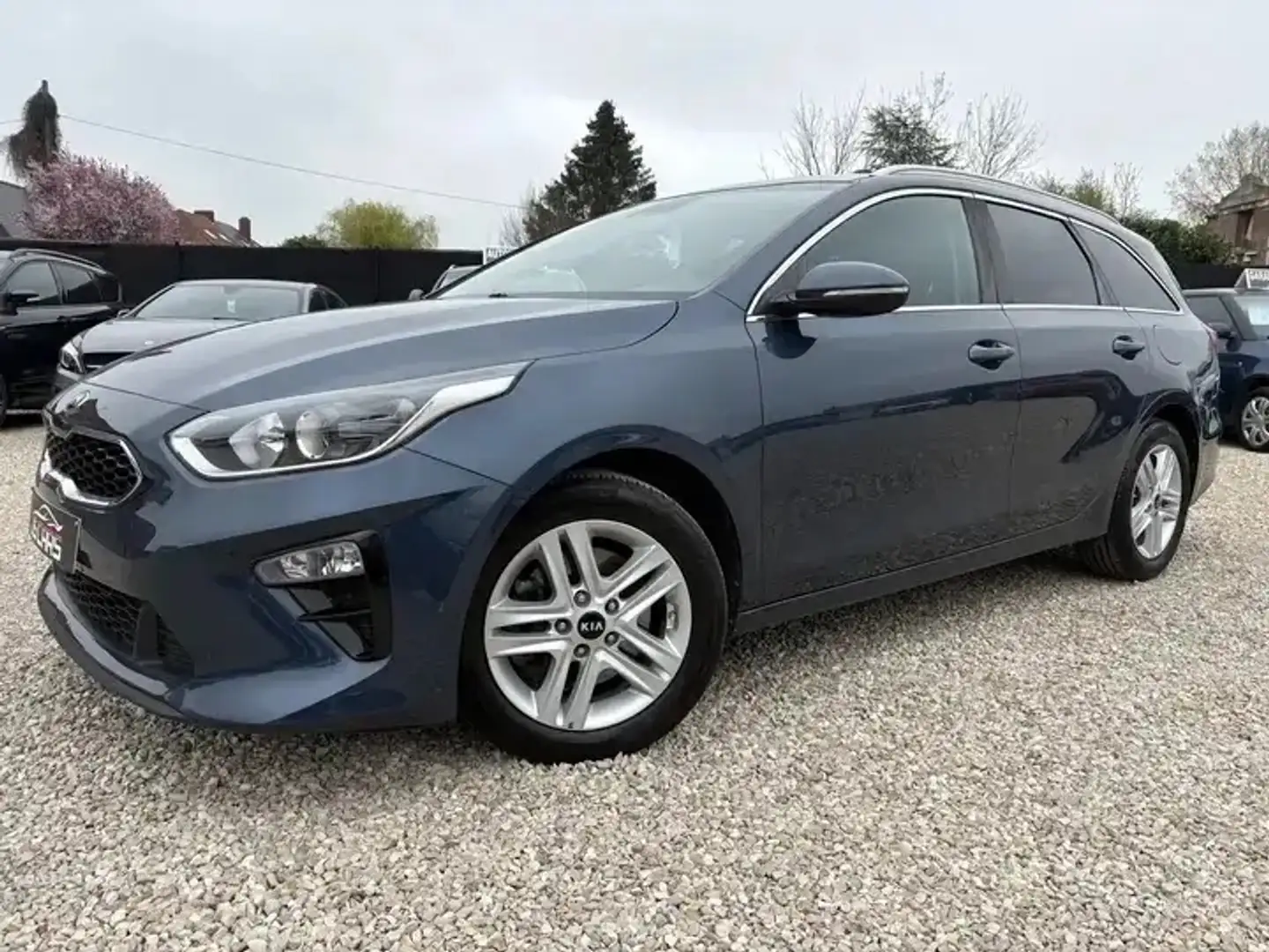 Kia Ceed SW / cee'd SW 1.4i*NAVI EDITION*CAMERA*SEMI CUIR*PDC*AIRCO* Gris - 2