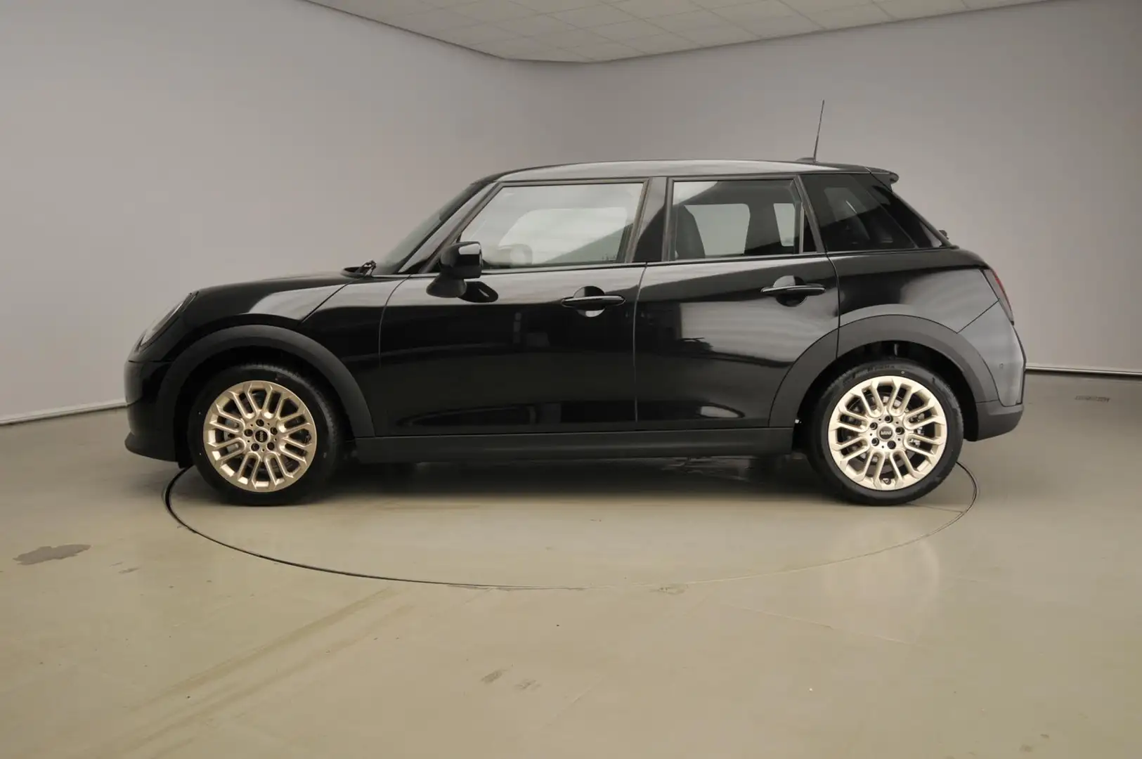 MINI Cooper C 5-deurs Favoured Trim + Package S Nero - 2