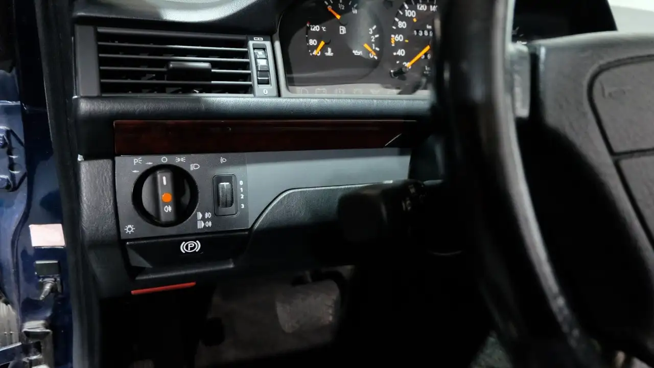 Mercedes-Benz E 220 Cabriolet mit geringer Laufleistung!, foto 6