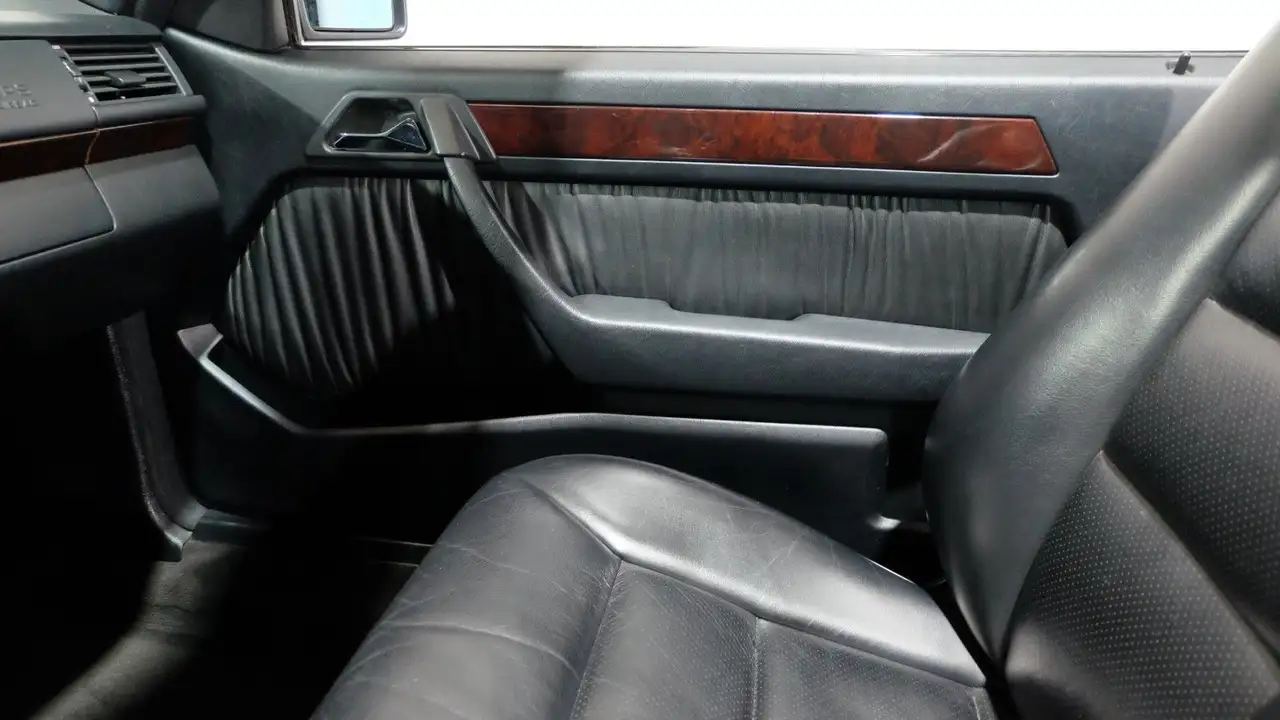 Mercedes-Benz E 220 Cabriolet mit geringer Laufleistung!, foto 10