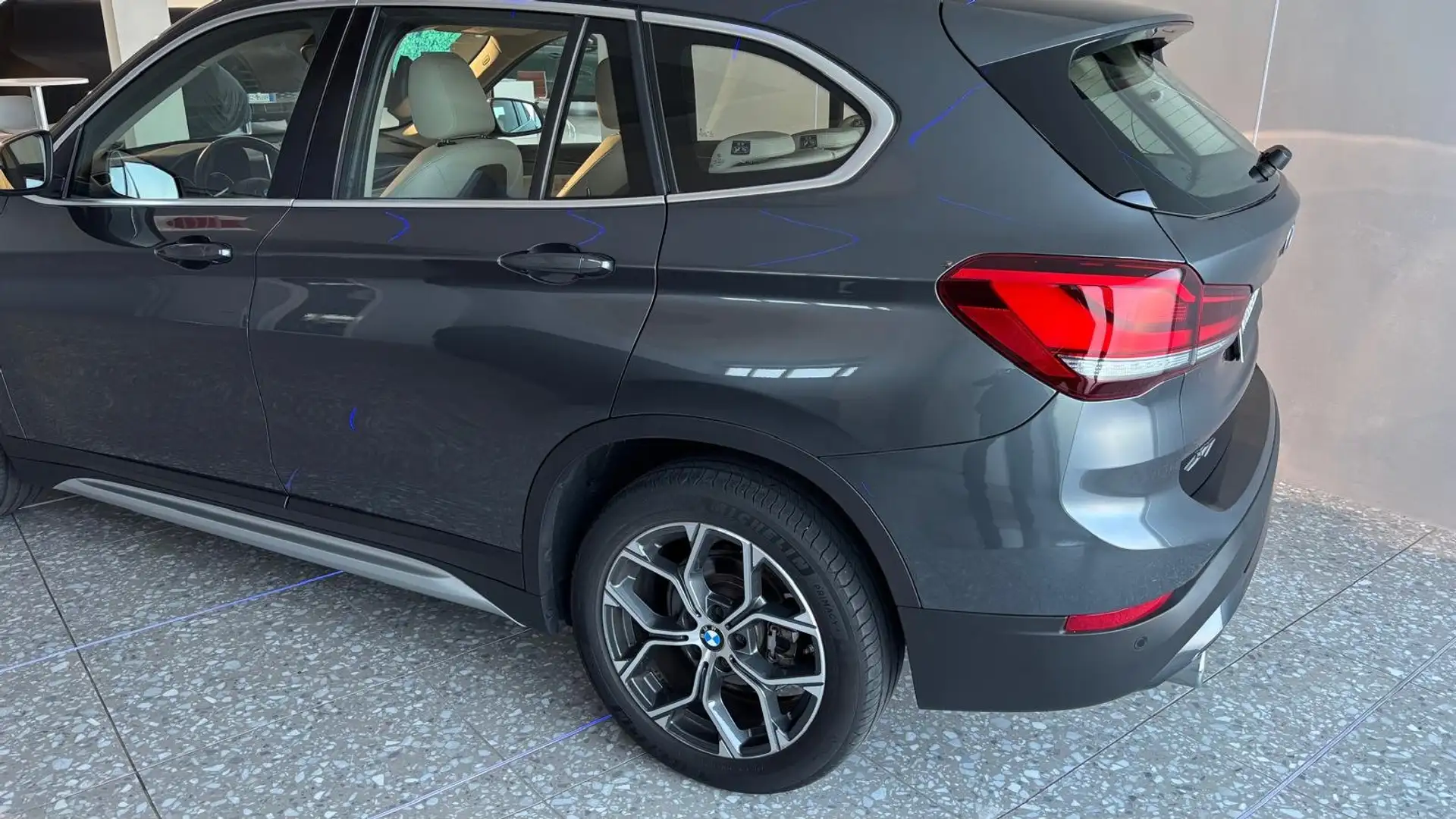 BMW X1 X1 F48 2019 xdrive18d xLine Plus auto Gris - 2