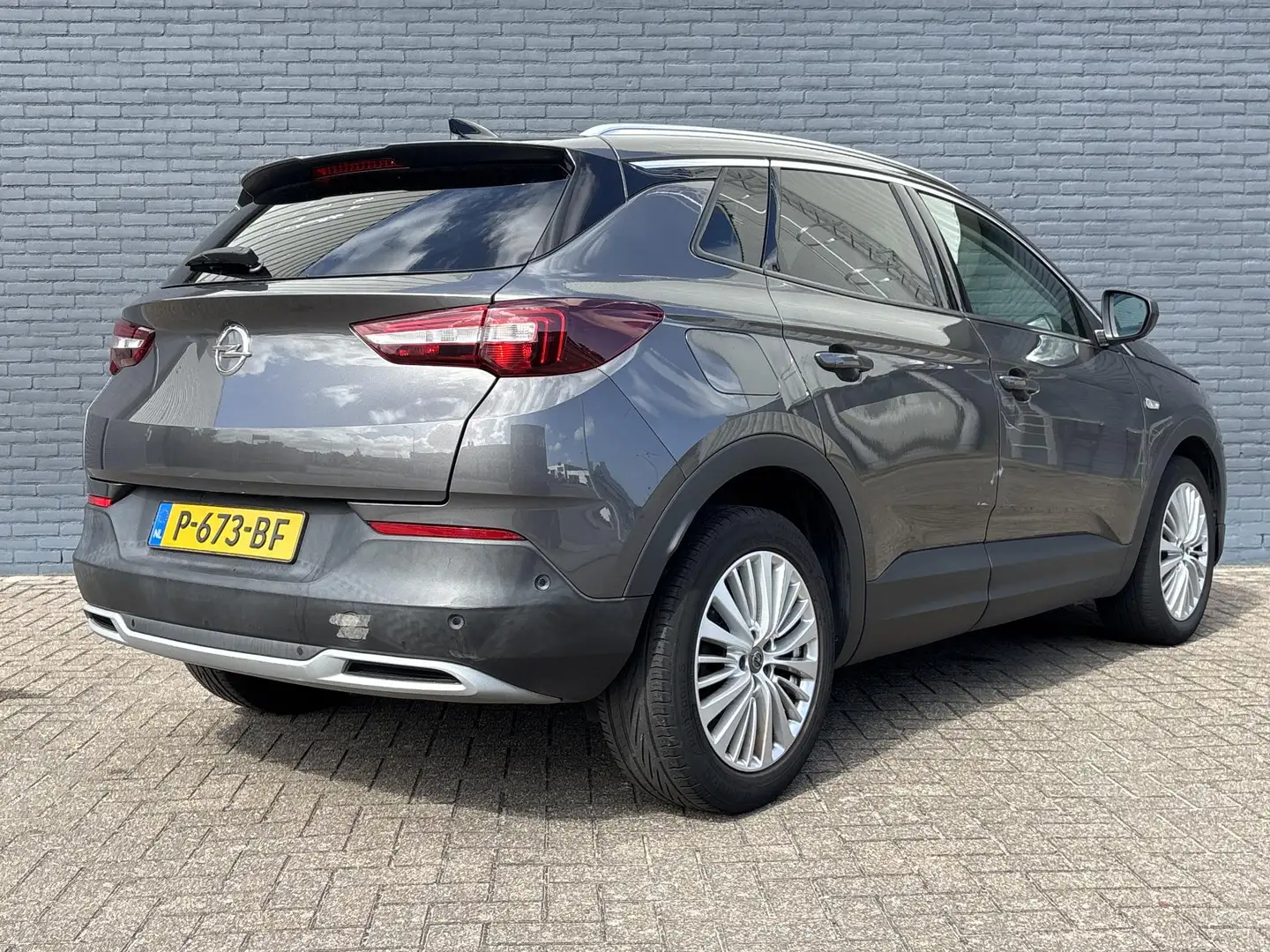 Opel Grandland X 1.6 CDTi Business Executive | € 6.600,- NETTO! | L Gris - 2