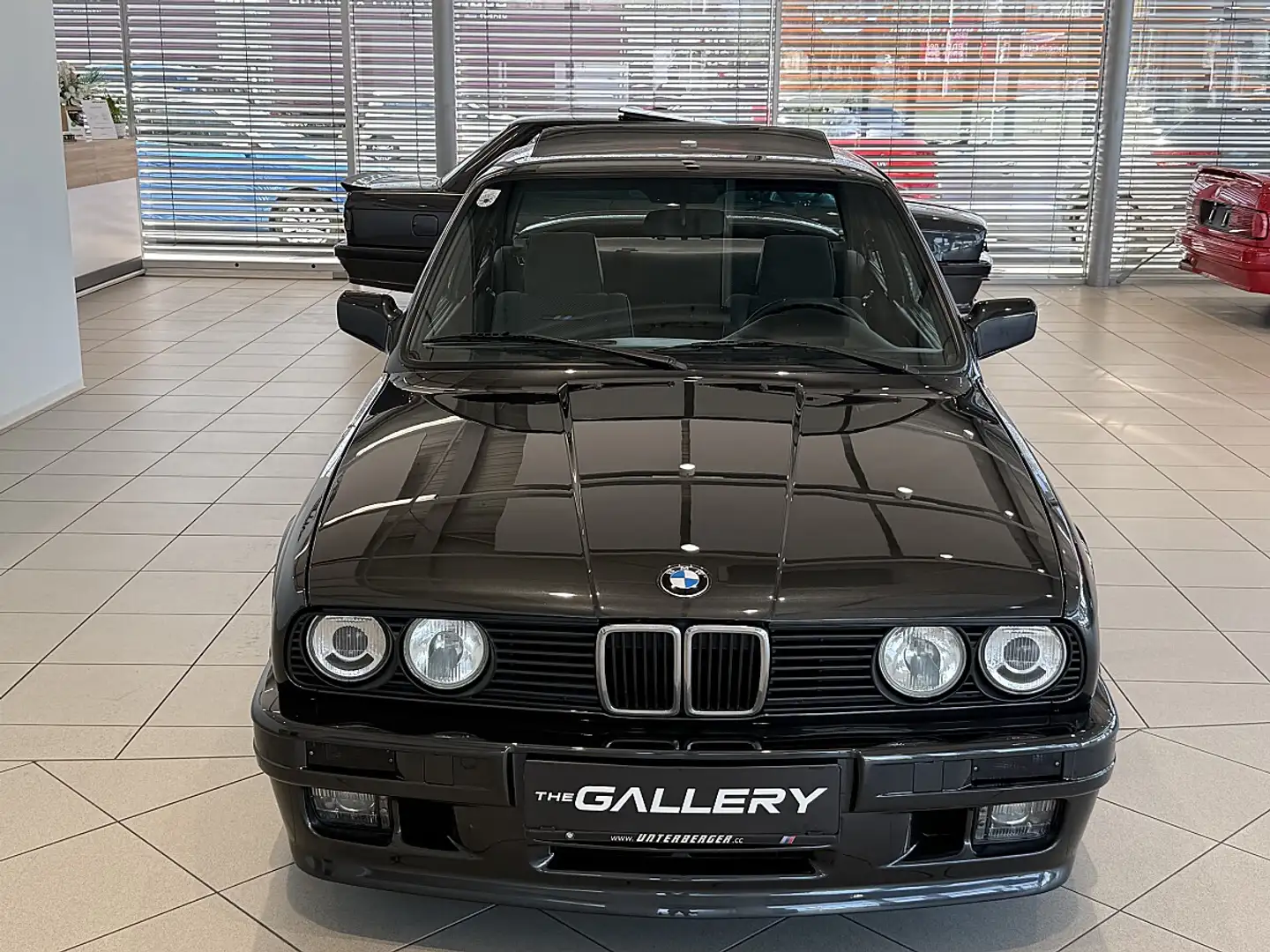 BMW 325 i E30 M-Sport*Schiebedach*Bordcomputer*Leseleuc... Schwarz - 2