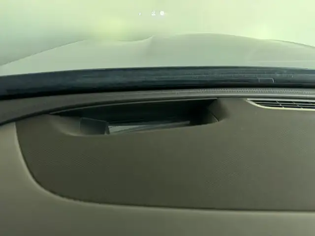 Mercedes-Benz E-Class view 15
