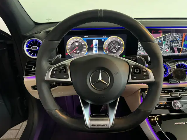 Mercedes-Benz E-Class view 13