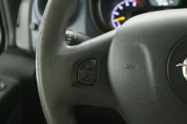 Opel Vivaro view 14
