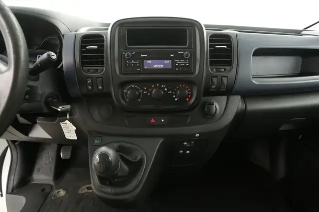 Opel Vivaro view 11