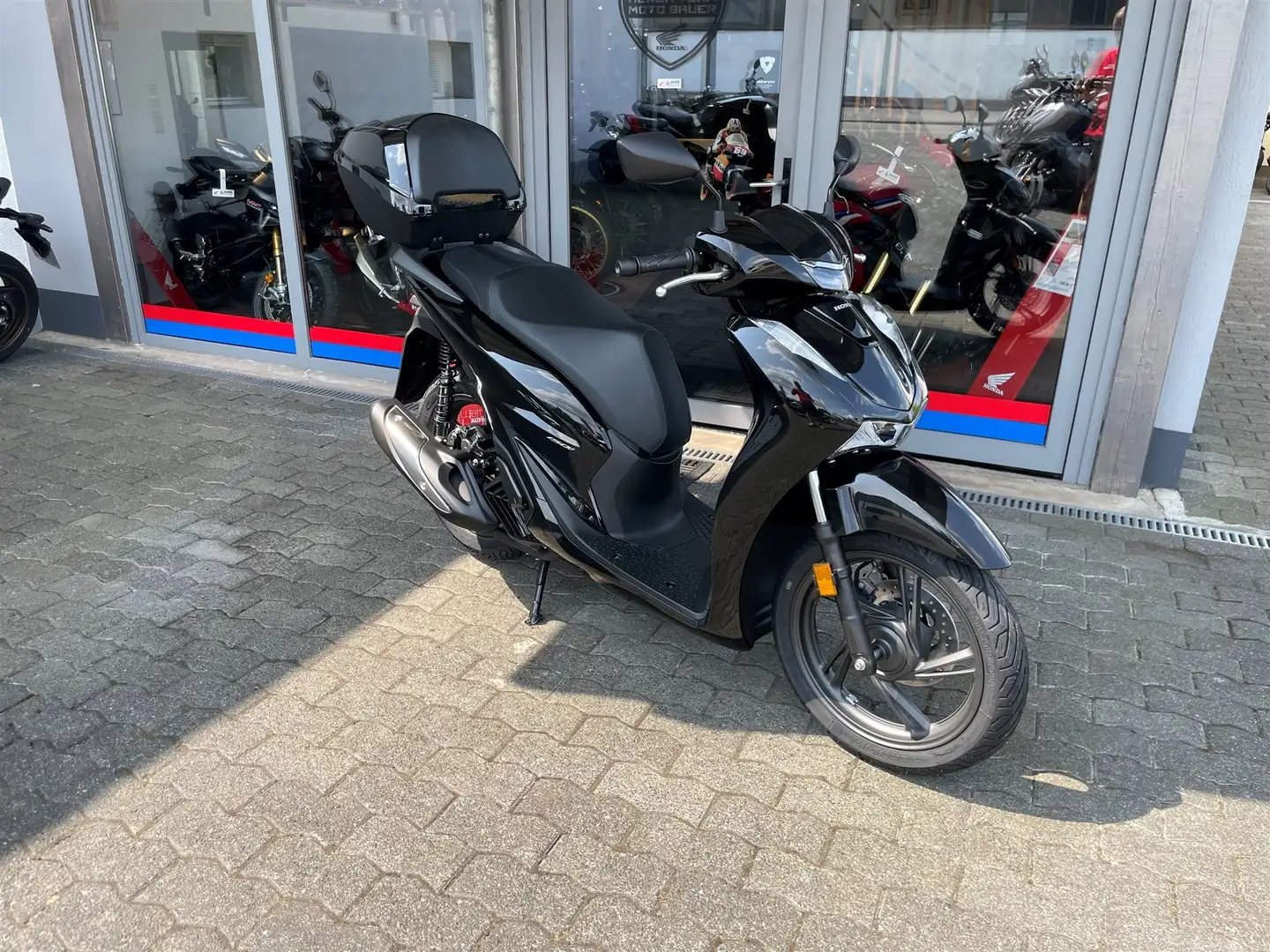 Honda SH 150 inkl. Smart Topcase / Neufahrzeug auf Lager Negru - 2