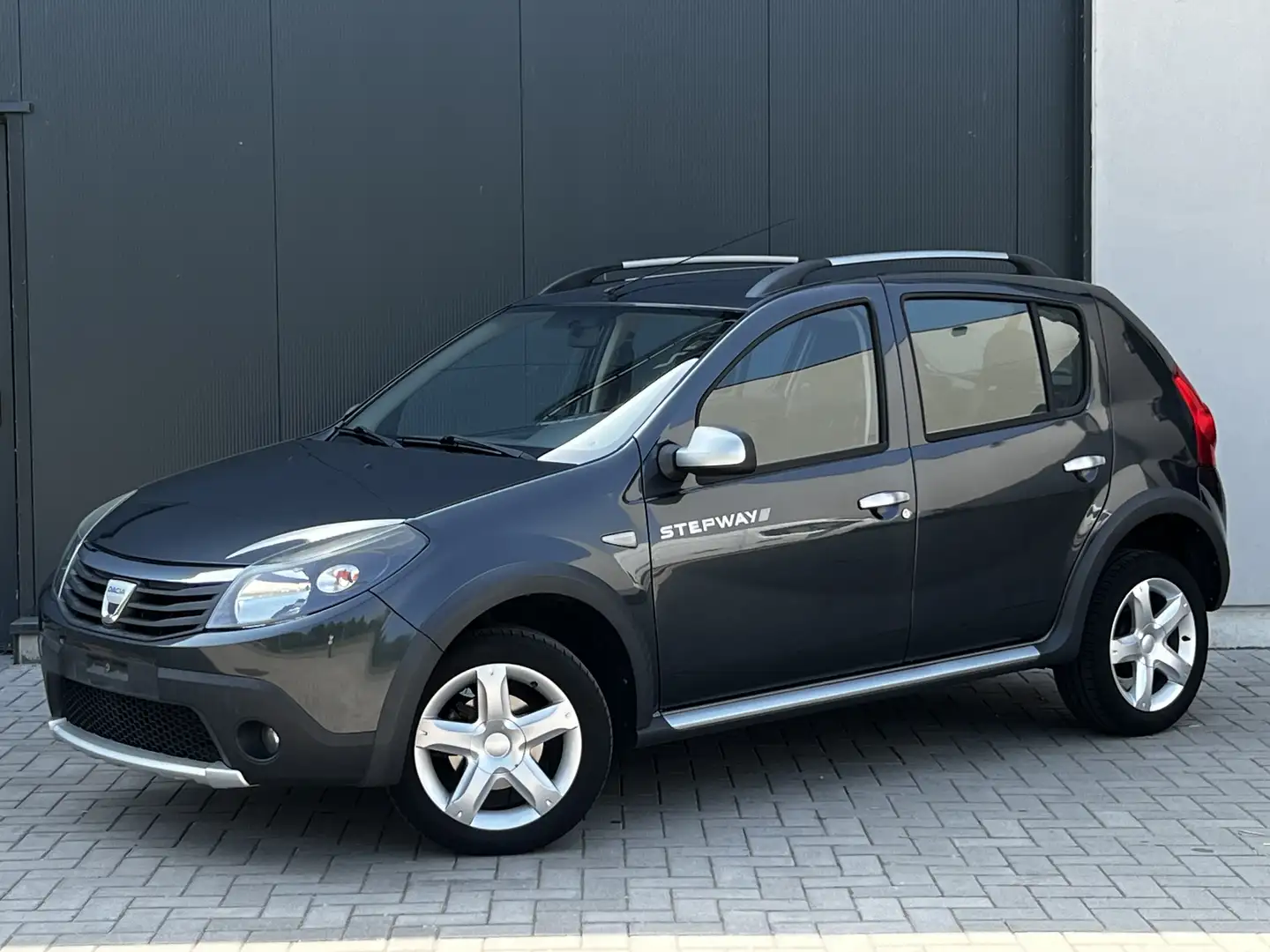 Dacia Sandero 1.6 MPI Stepway Blue - 1