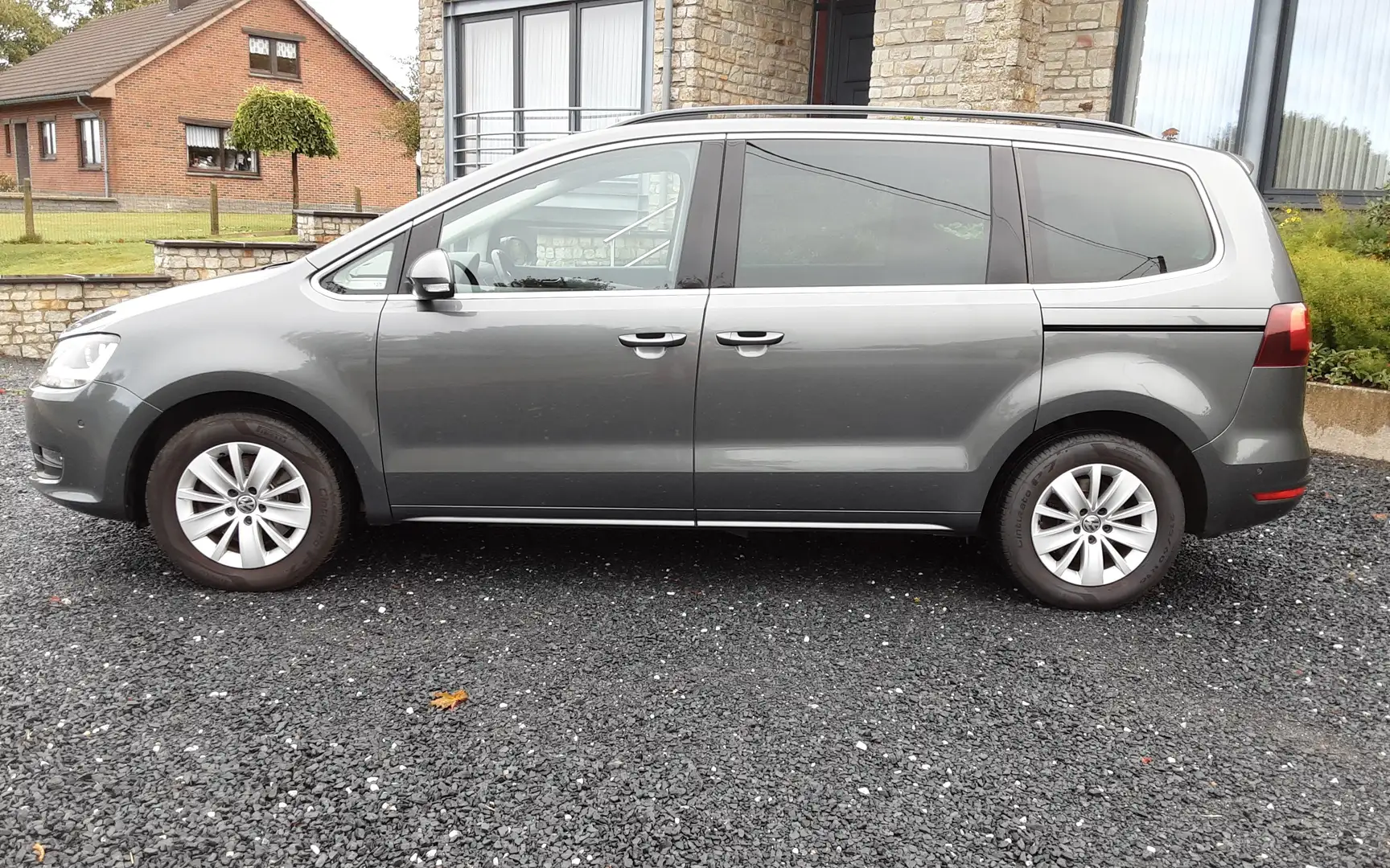 Volkswagen Sharan Grijs - 2