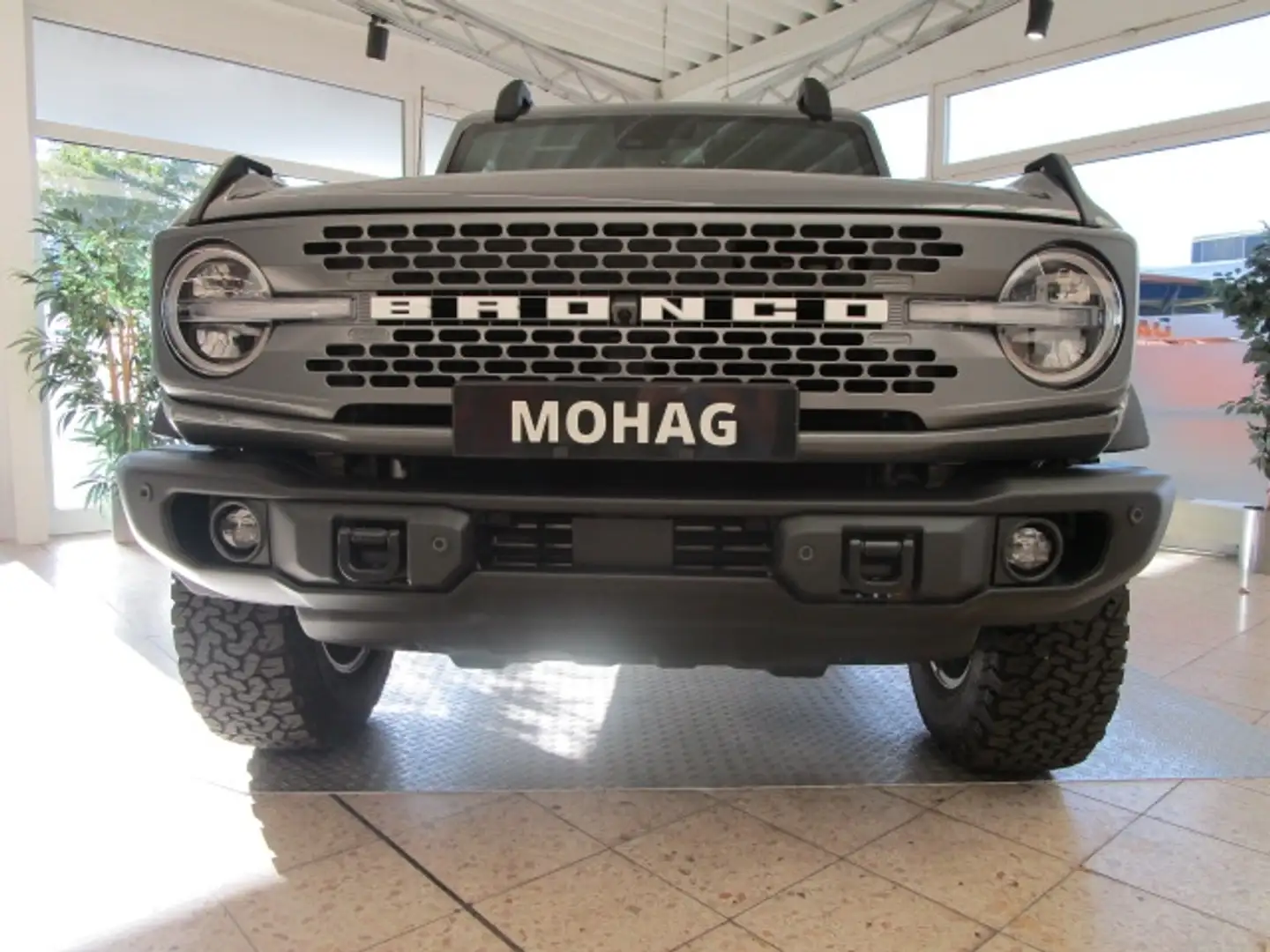 Ford Bronco BADLANDS V6 E-AWD *Navi+Kamera*B&O Sound Серый - 2