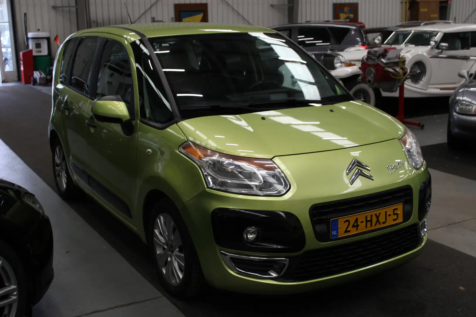 Citroen C3 Picasso 1.4 VTi Aura Airco, Cruise Control, Stuurbekrachti Зелений - 2