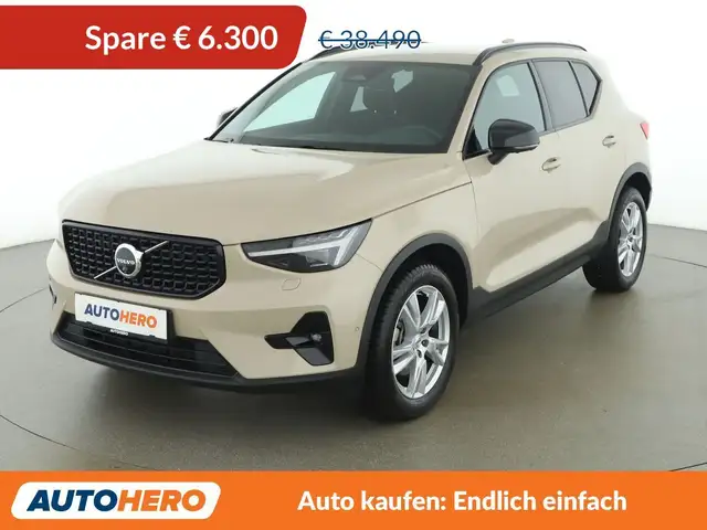 Volvo XC40 2.0 B3 Plus Dark 2WD Mild-Hybrid