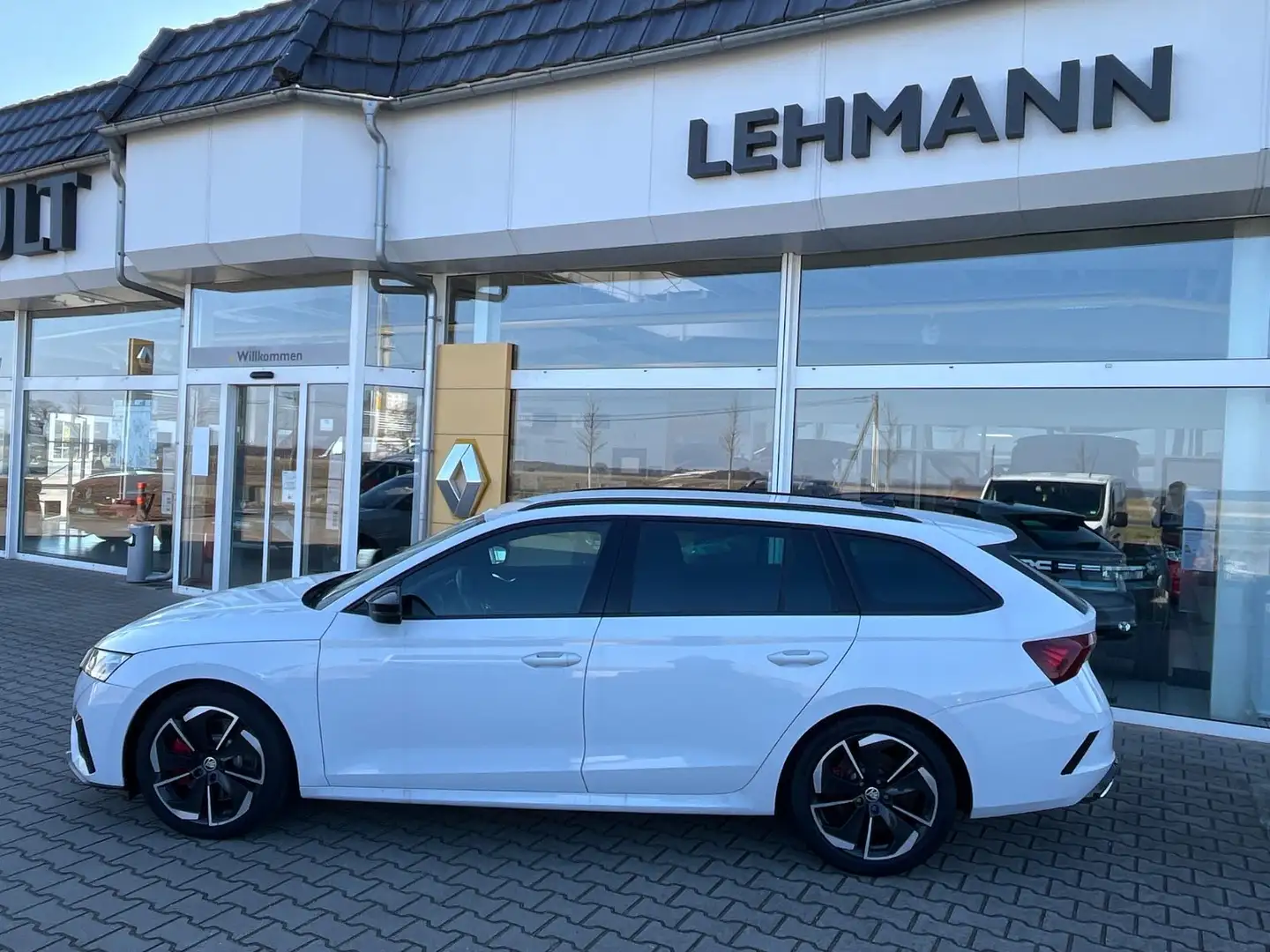 Skoda Octavia Combi RS First Edition LED Standheizung Weiß - 2