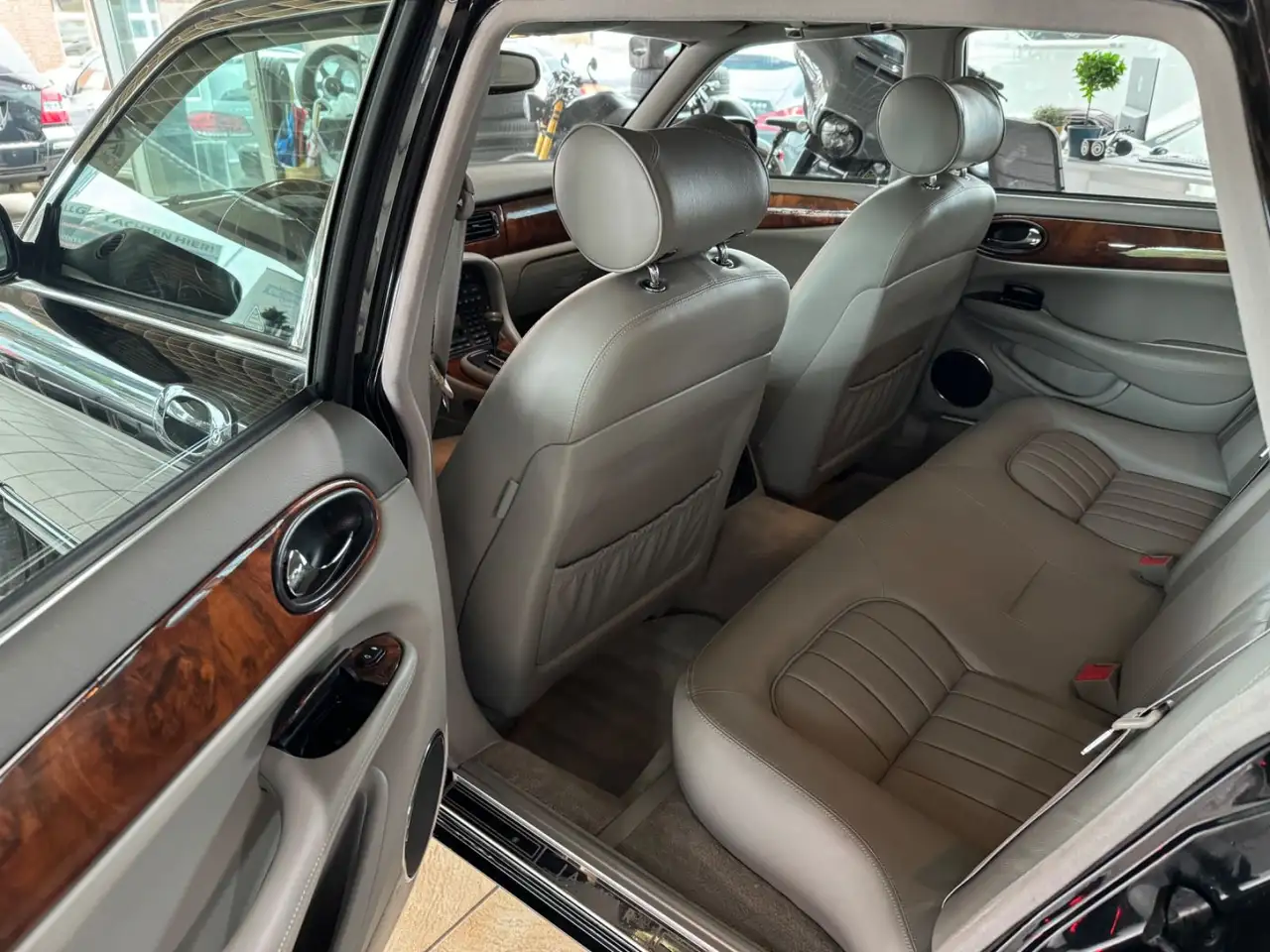 Jaguar XJ8 4.0 XJ Sovereign LEDER PDC Multifkt Tempo, foto 9