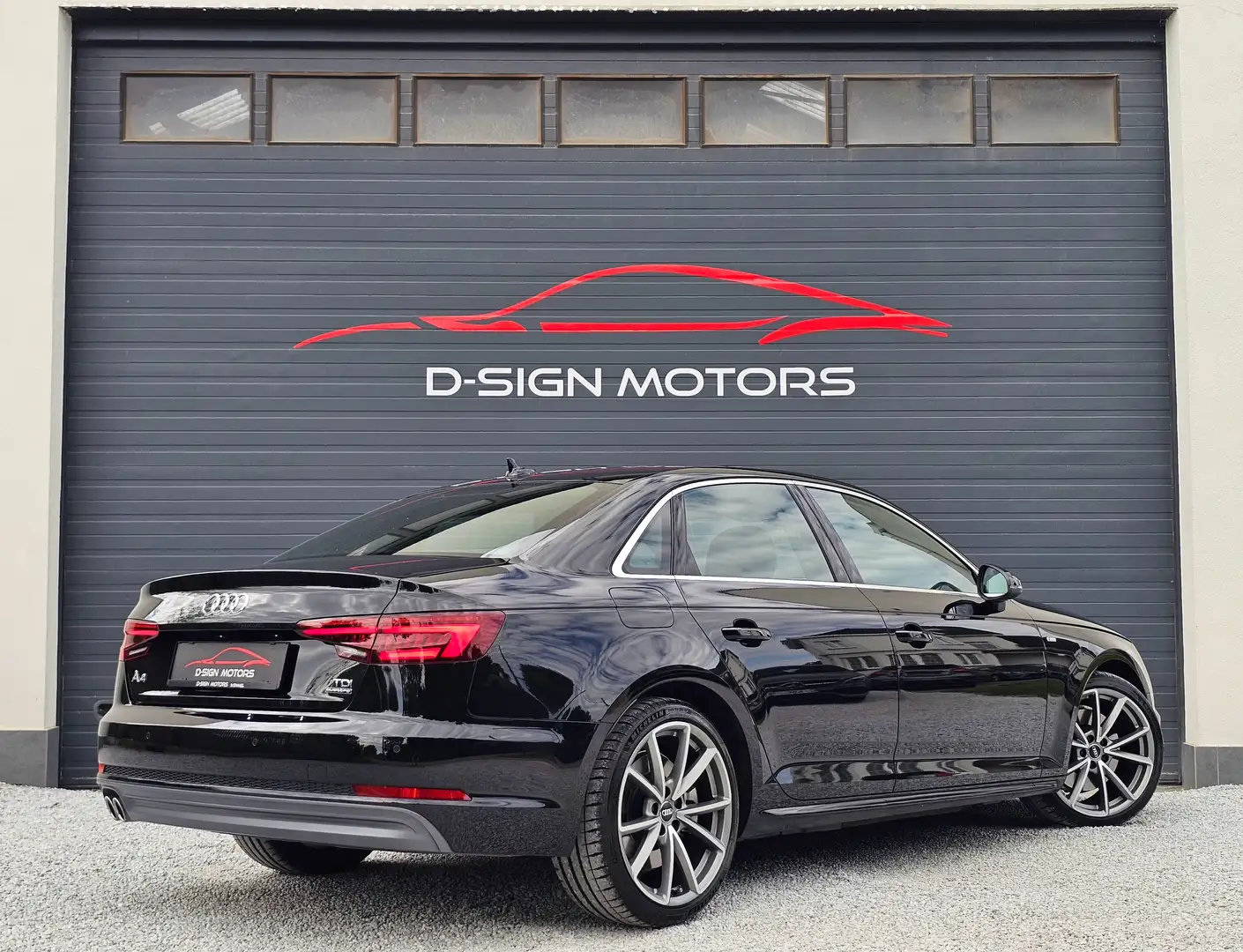 Audi A4 3.0 TDi V6 QUATTRO S LINE (272ch) 2017 9.100km !!! Noir - 2