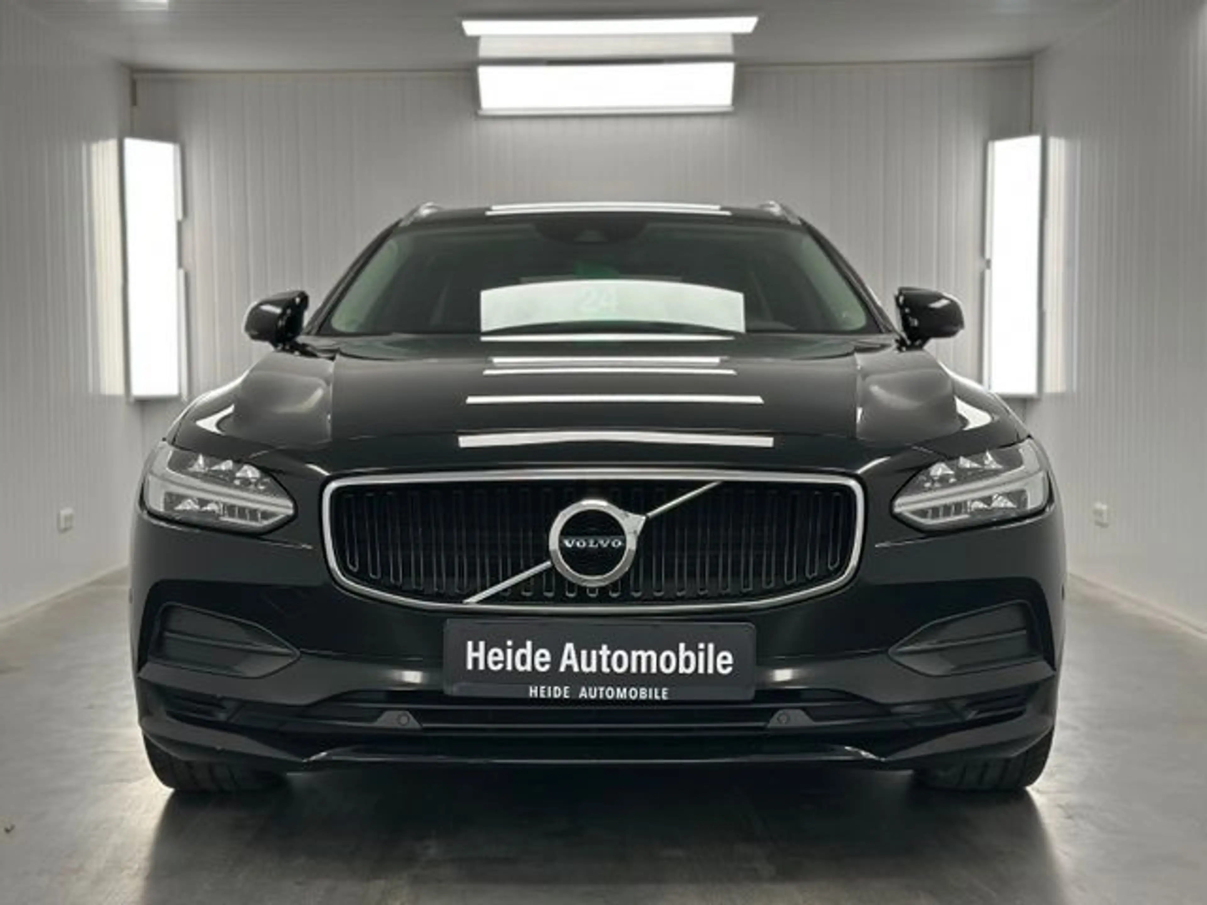 Volvo V90 D5 Kombi Momentum AWD LED AHK Digital Tacho — photo 5