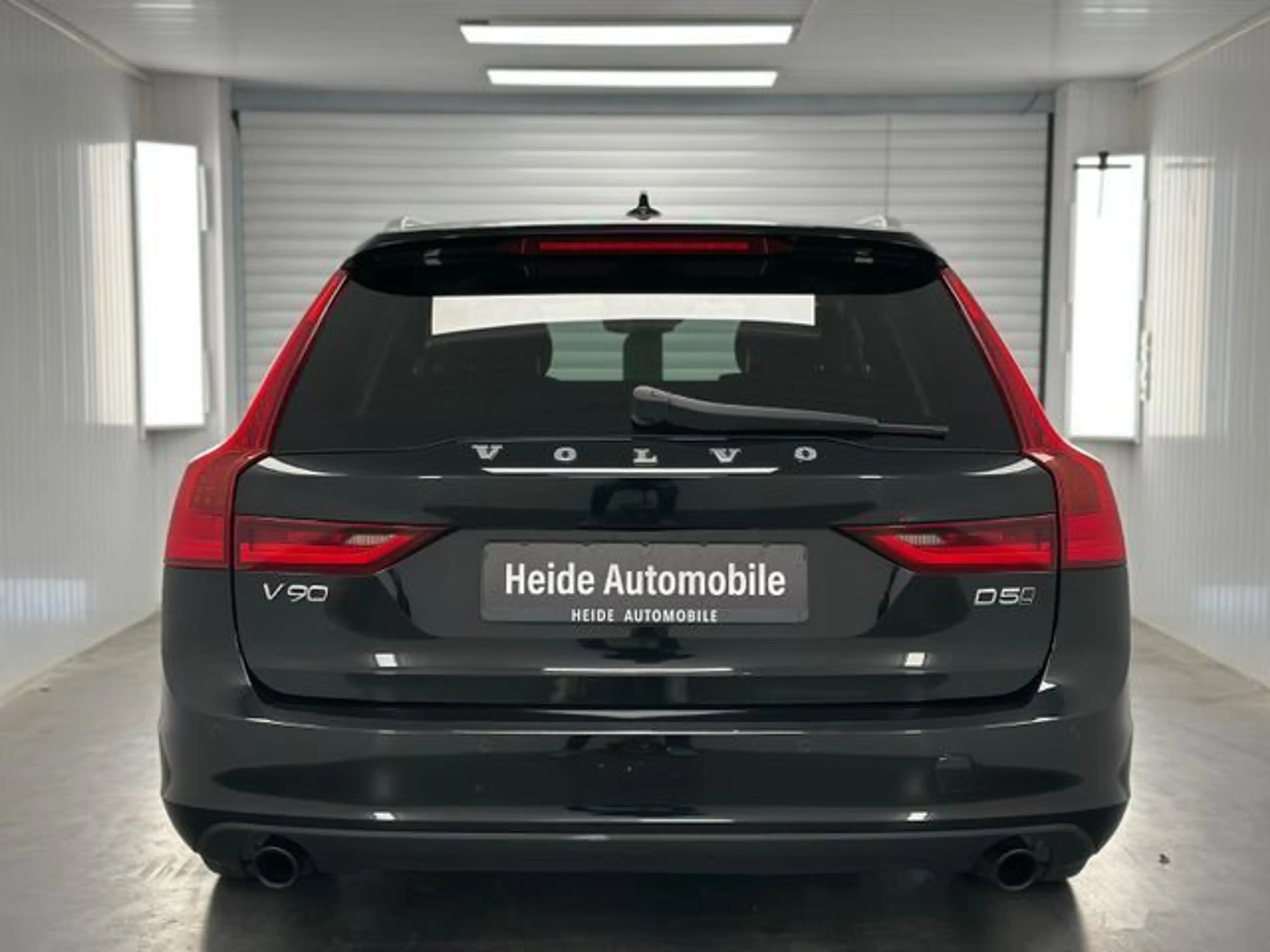 Volvo V90 D5 Kombi Momentum AWD LED AHK Digital Tacho — photo 6