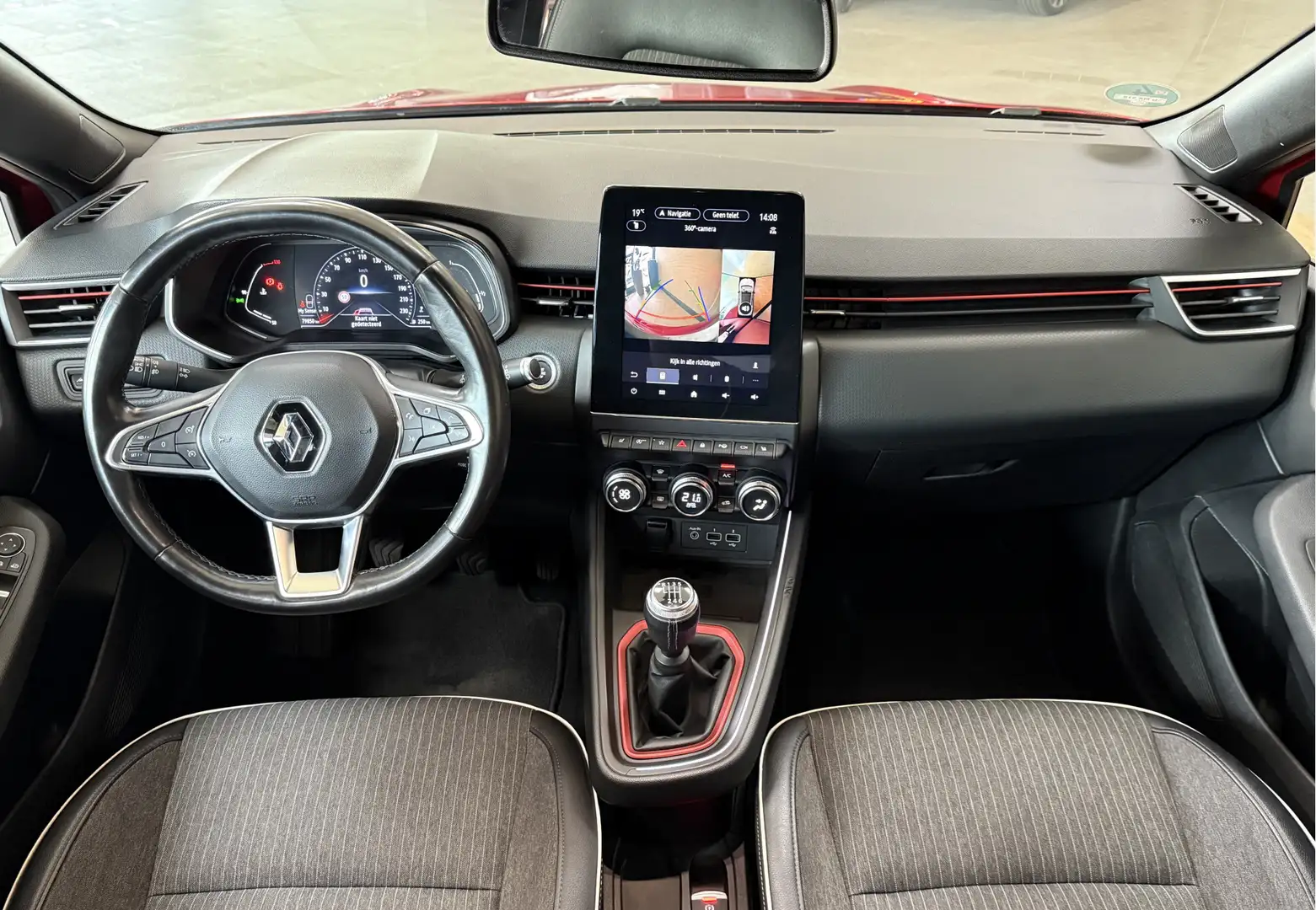 Renault Clio 1.0 TCe 100pk | Intens | Groot Navi | 17" | 360 Ca Rood - 2