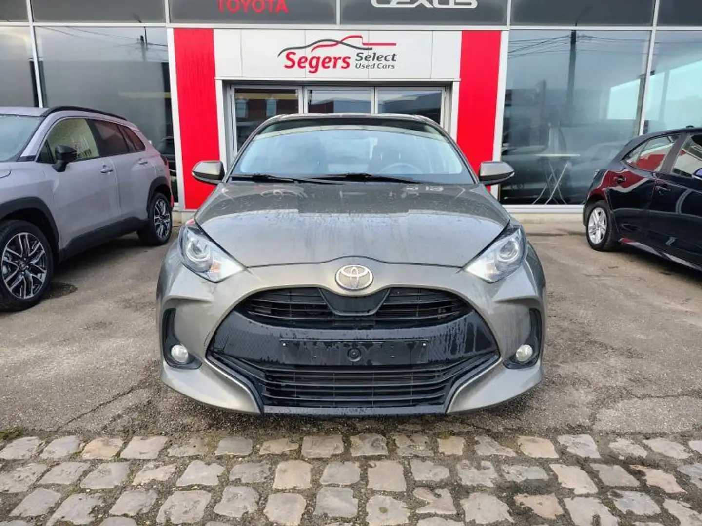 Toyota Yaris Dynamic Bronze - 2