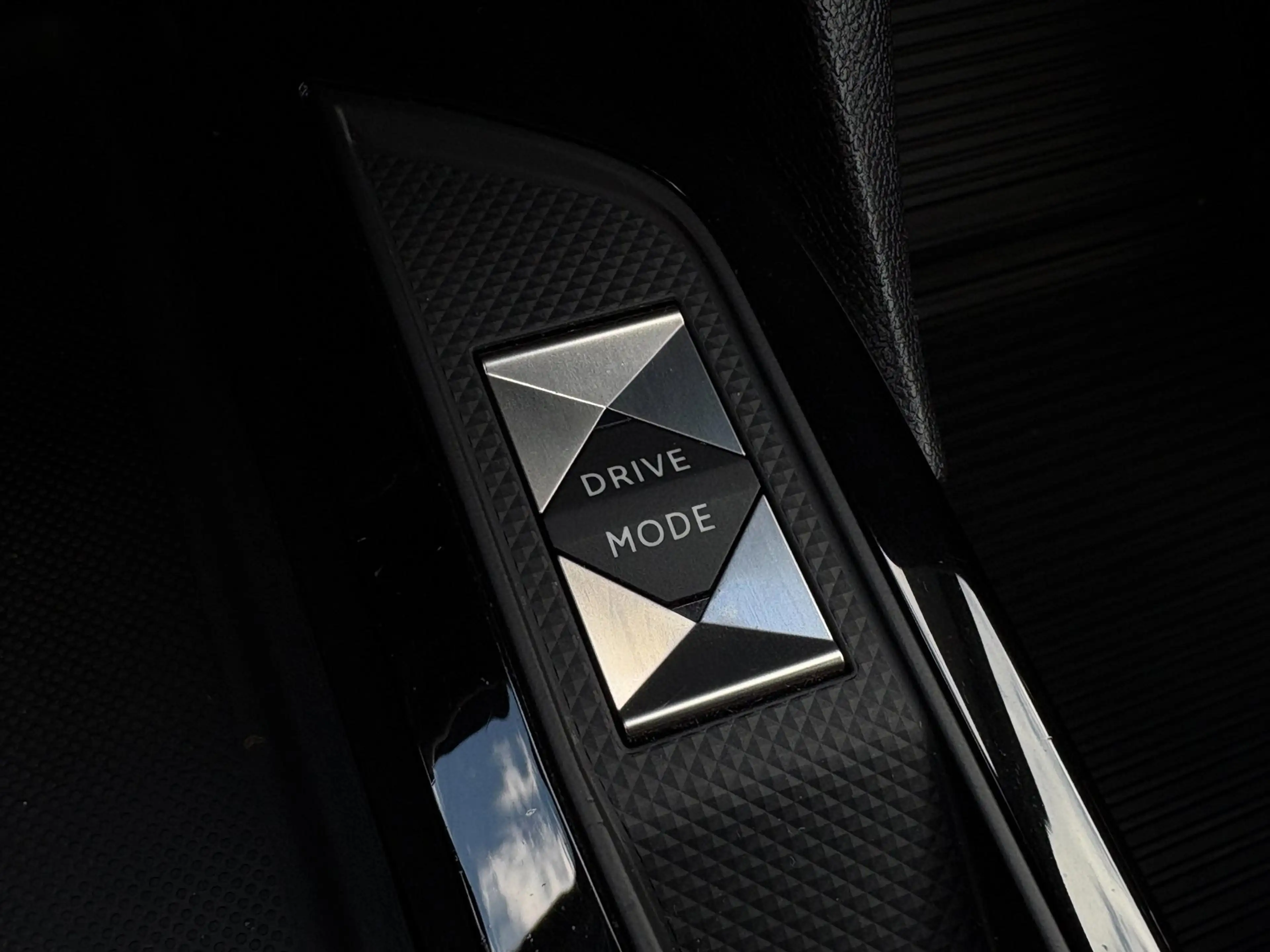 DS Automobiles DS 3 Crossback 1.2 PureTech Performance Line |VirtDash|Cam| — photo 15
