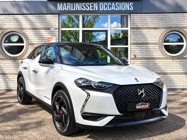 DS Automobiles DS 3 Crossback view 3