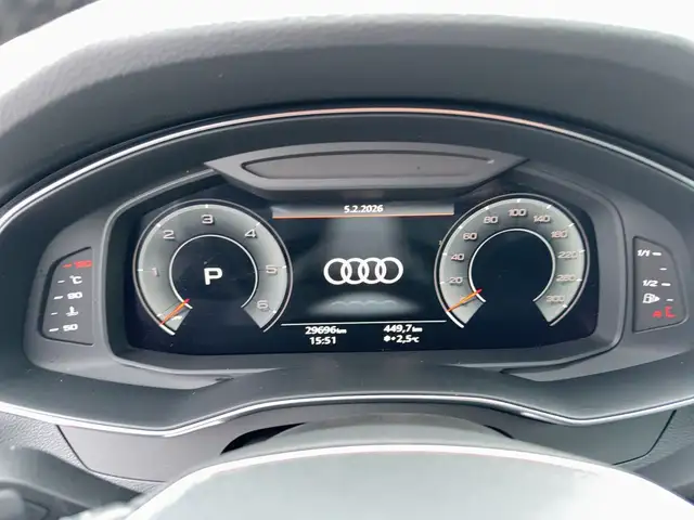 Audi A6 view 11