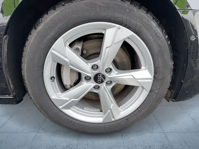 Audi A6 view 8