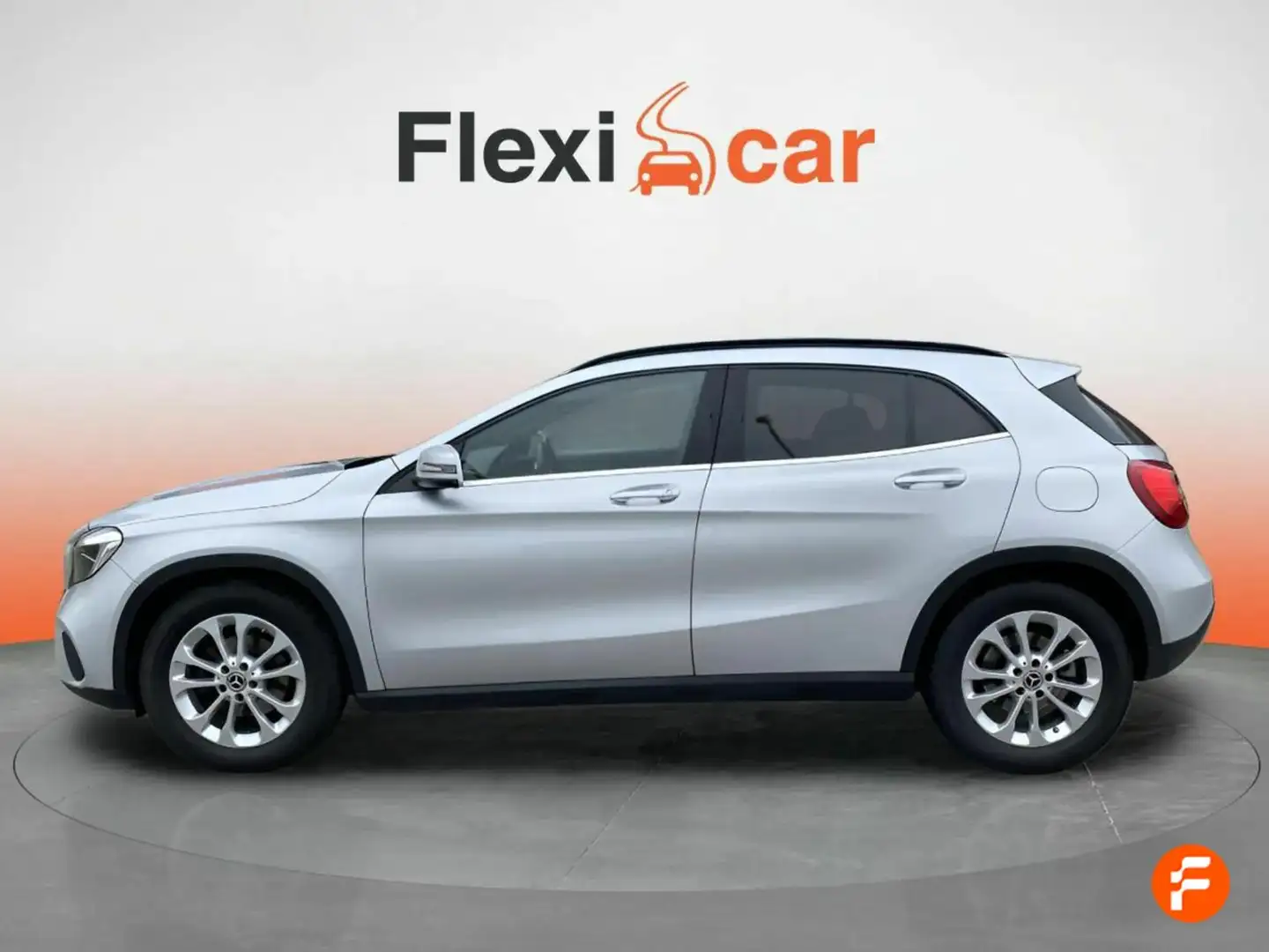 Mercedes-Benz GLA 180 Gris - 2