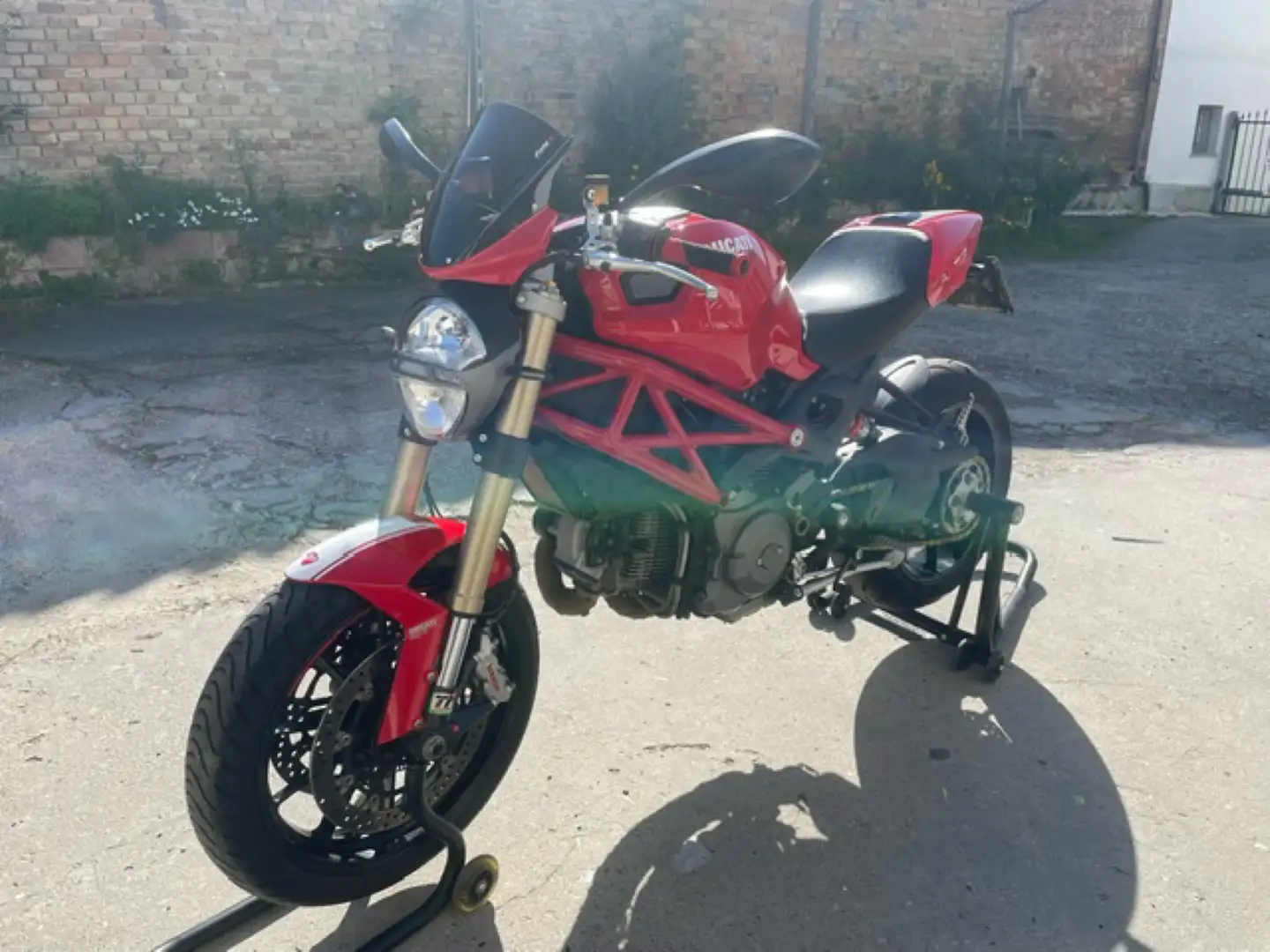Ducati Monster 1100 EVO ABS Red - 1