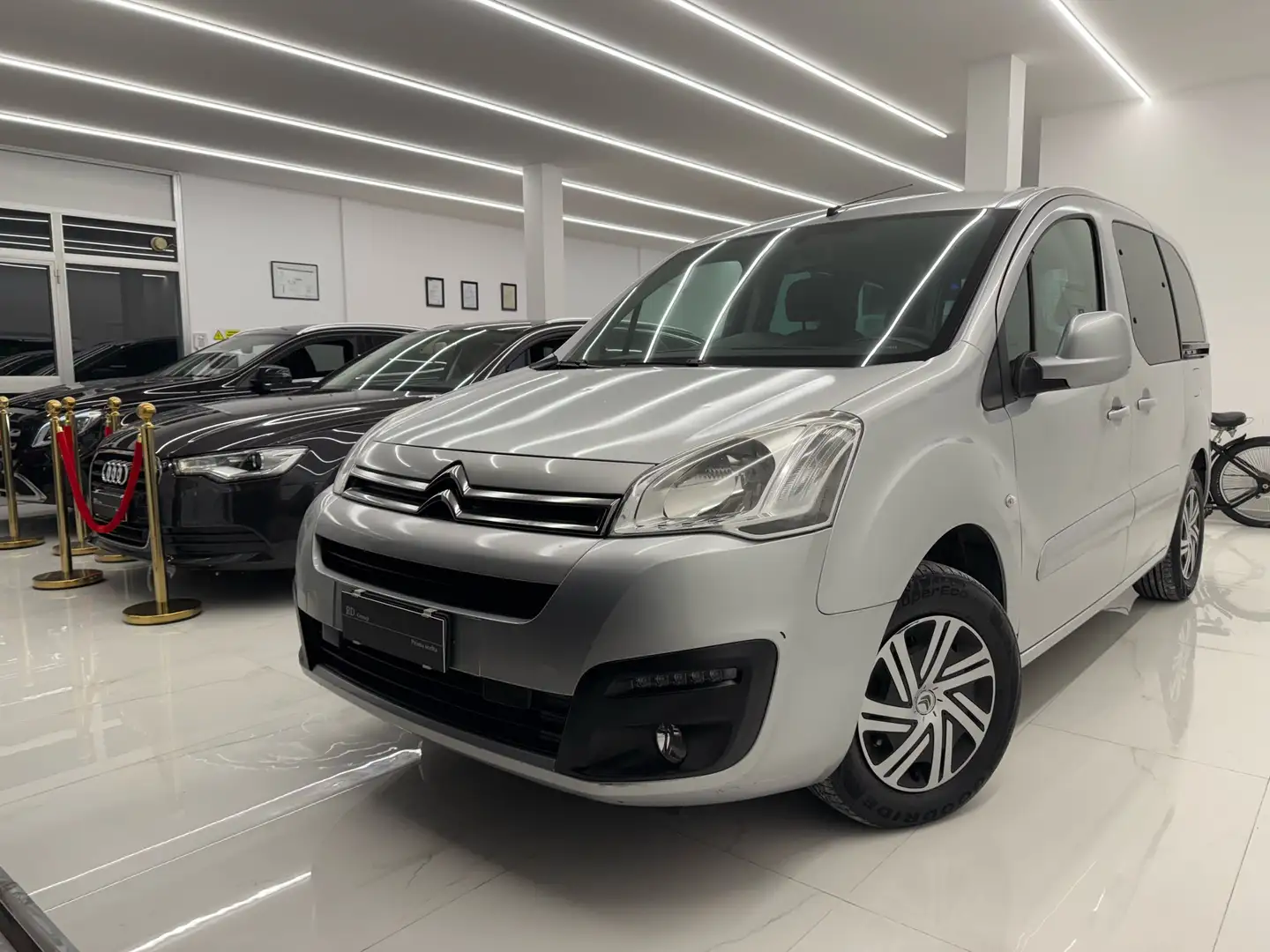 Citroen Berlingo Multispace 1.6 bluehdi Xtr s&s 100cv Grigio - 1