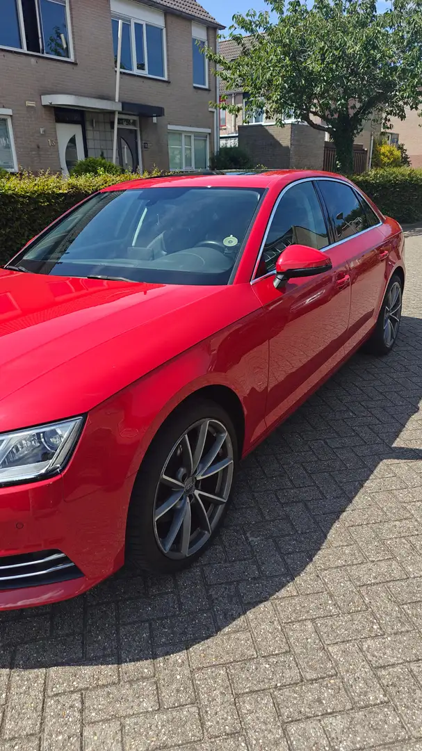Audi A4 A4 1.4 TFSI Des. ProL+ Rood - 2