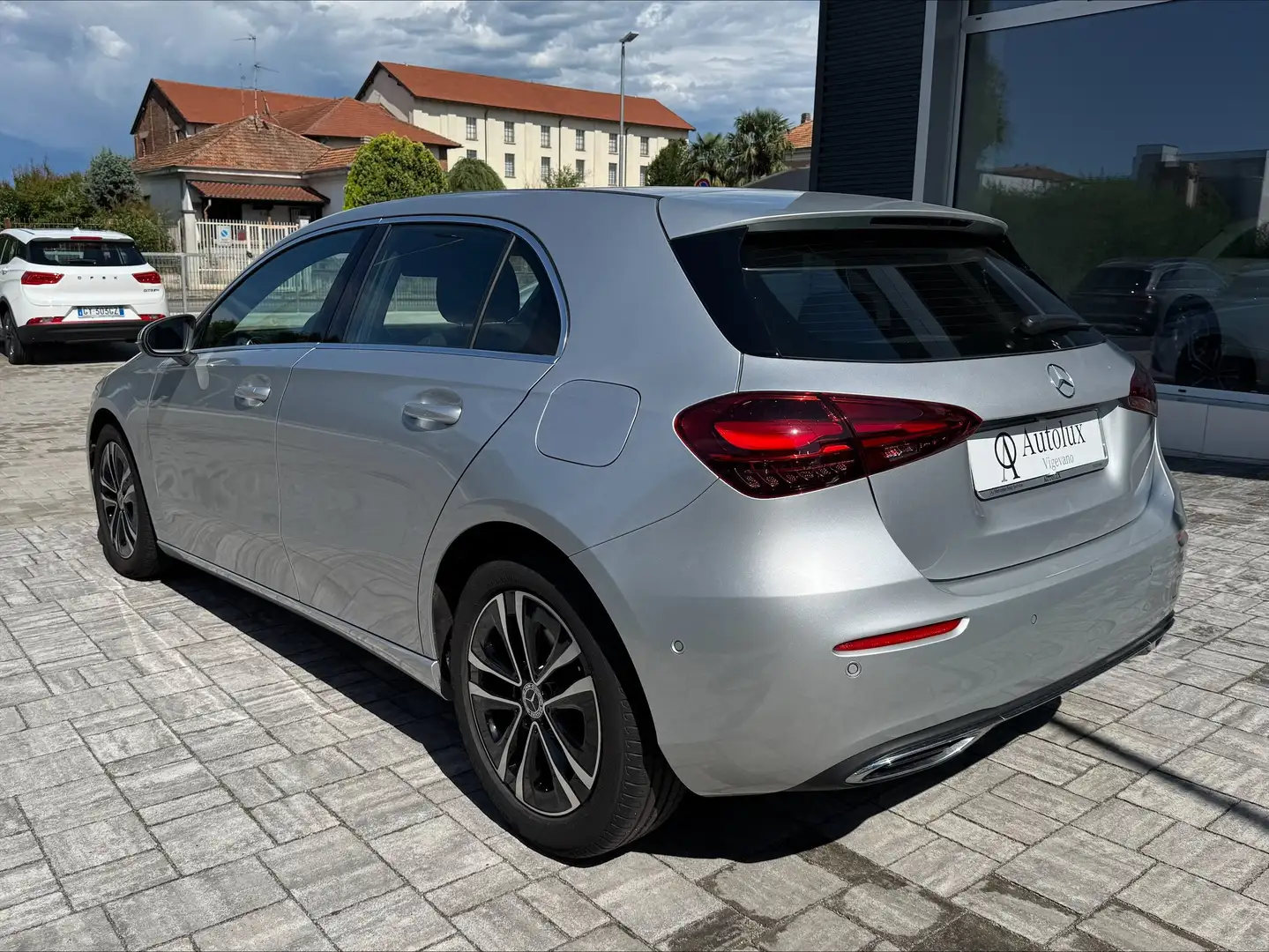 Mercedes-Benz A 180 d Advanced auto Zilver - 2