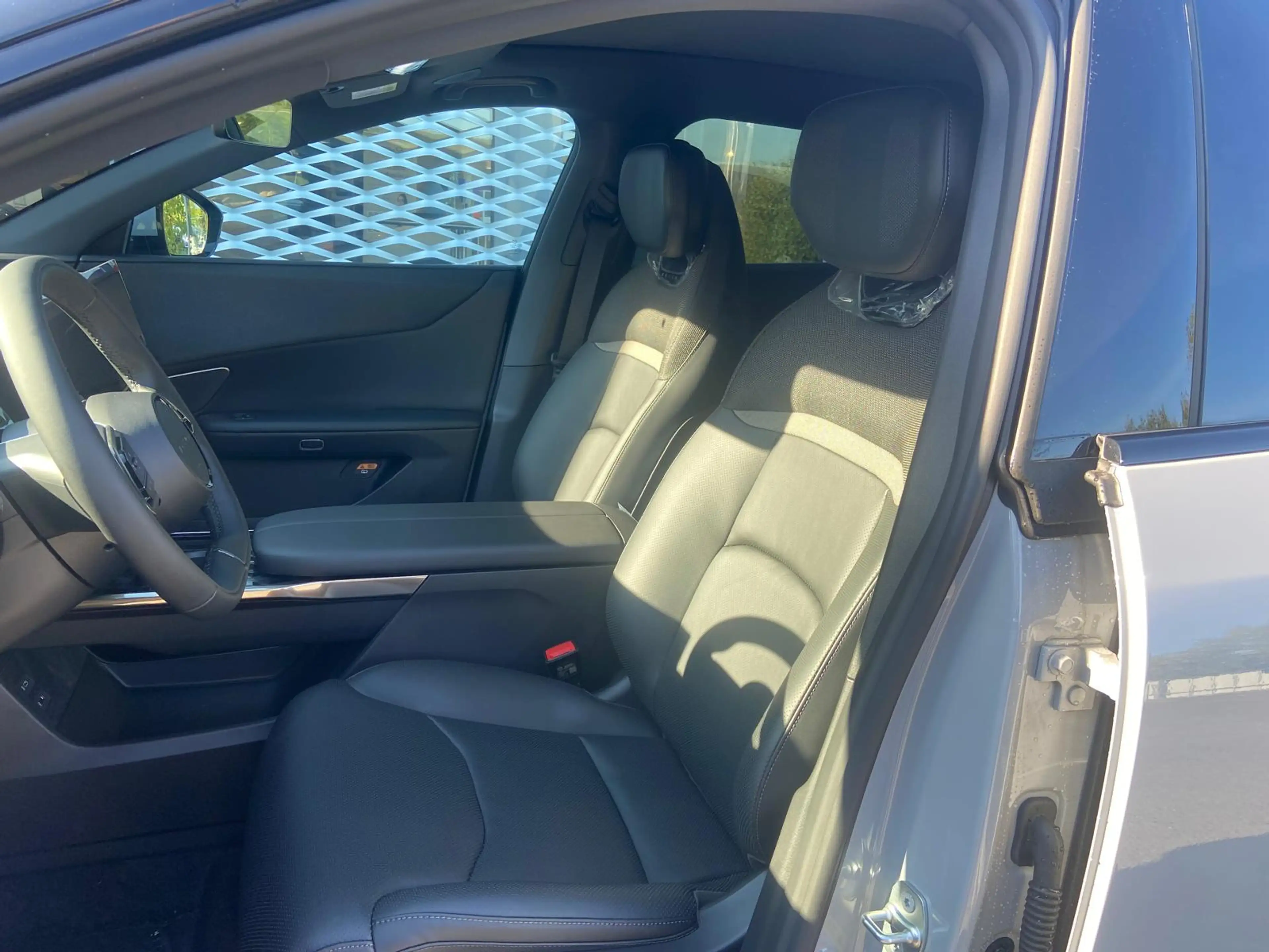 Mazda CX-6e EV 258ps — photo 5
