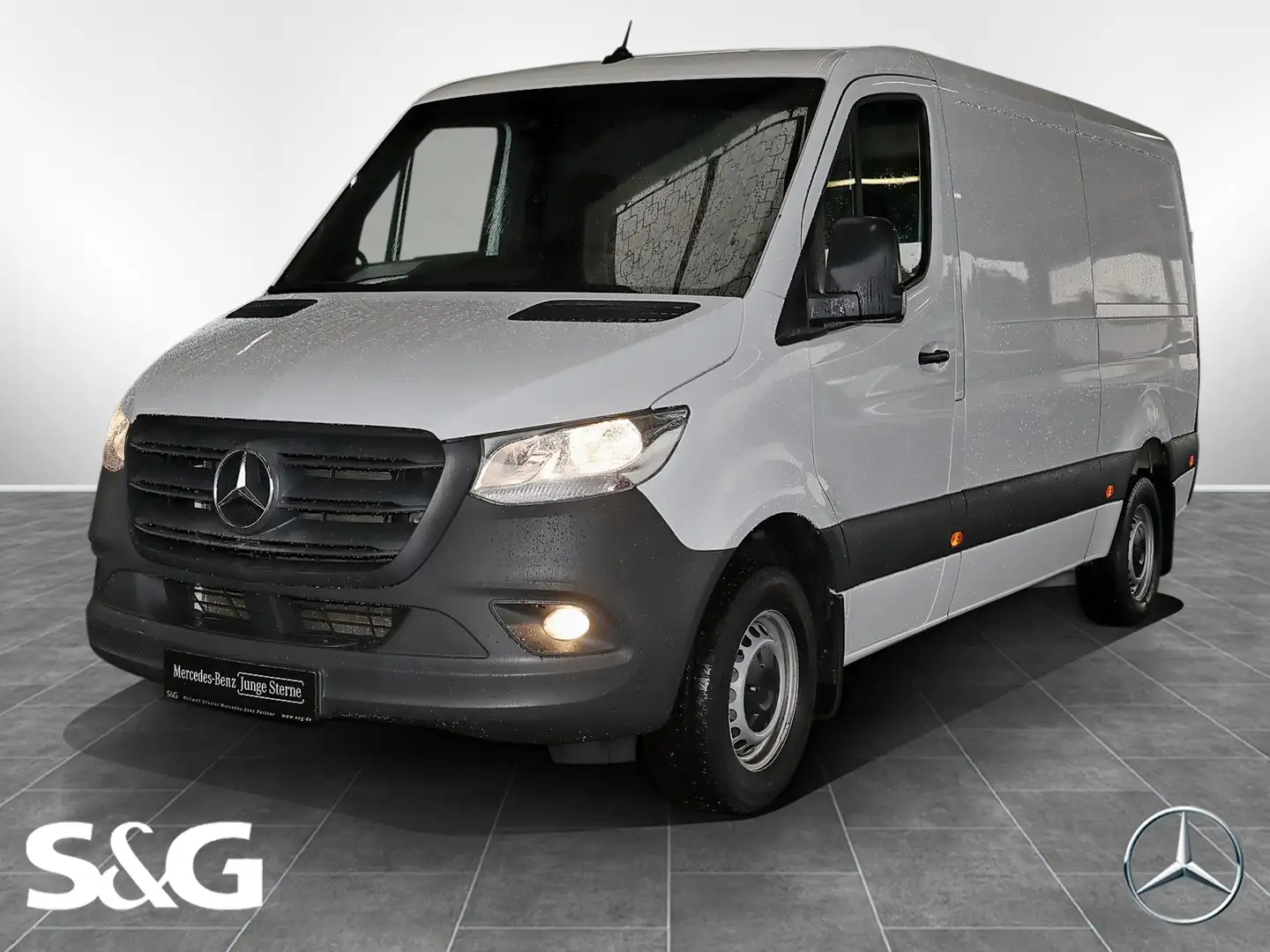 Mercedes-Benz Sprinter 317 CDI Kasten Standard Klima Navi AHK Weiß - 1