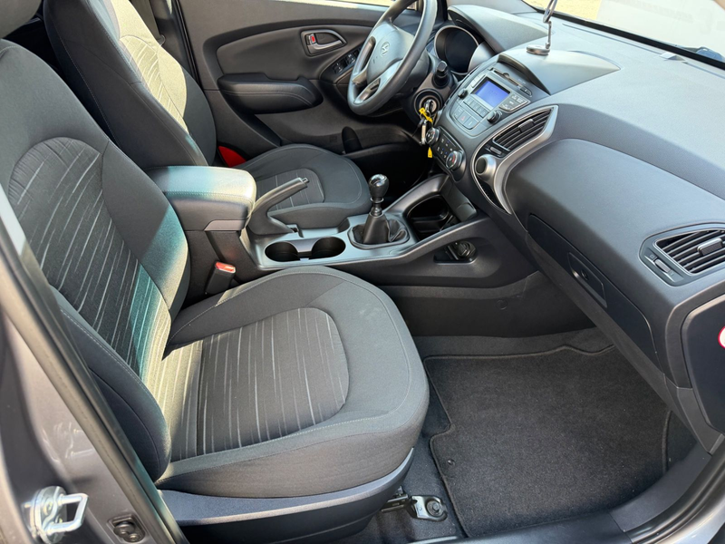 Hyundai iX35 1,7 CRDi FIFA World Cup Edition 2WD PDC — photo 15