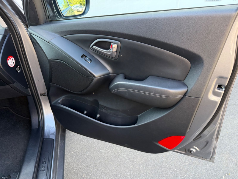 Hyundai iX35 1,7 CRDi FIFA World Cup Edition 2WD PDC — photo 14