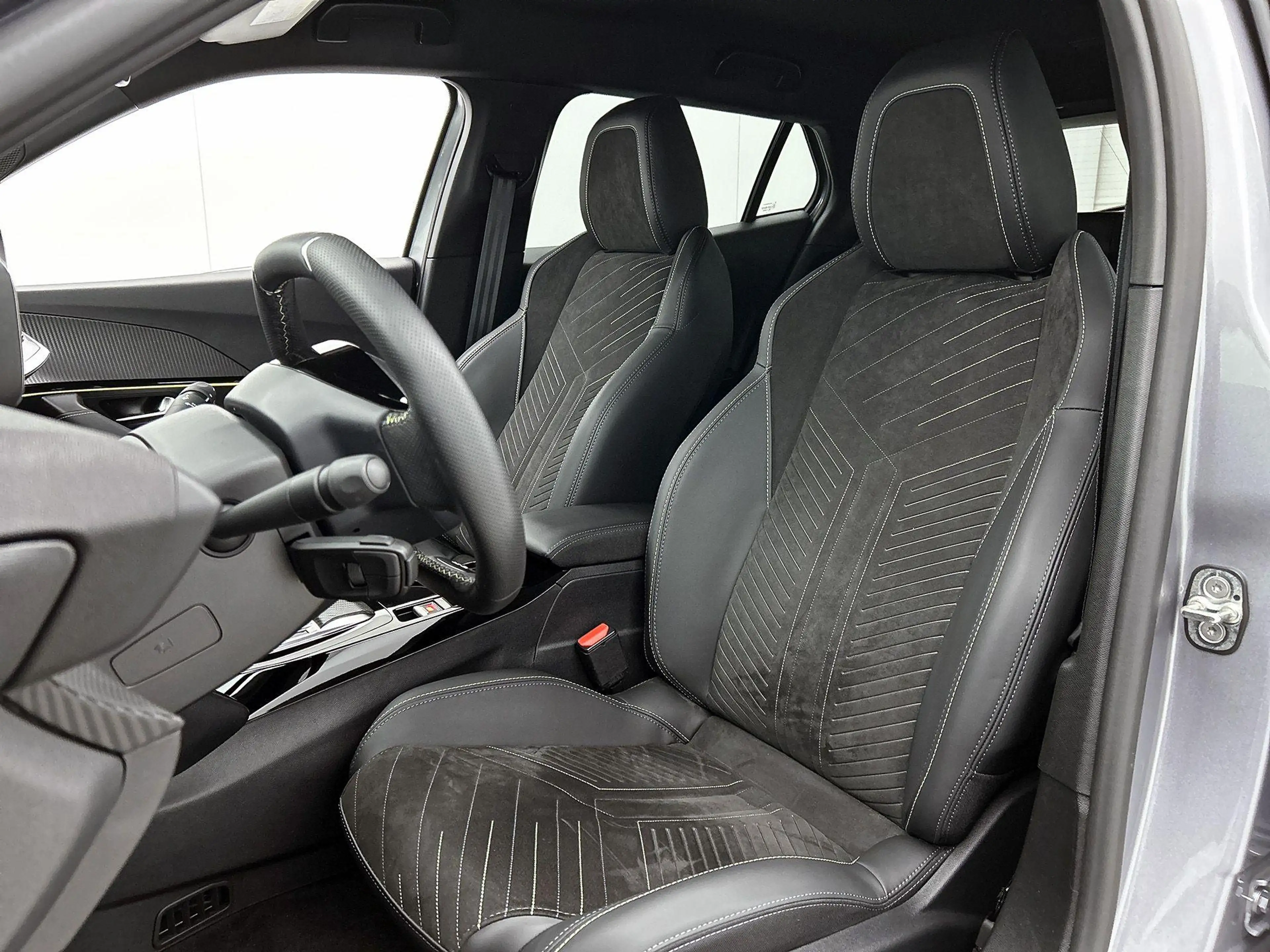Peugeot 2008 1.2 Hybrid 145 GT | Elektrische Bestuurderstoel | — photo 10