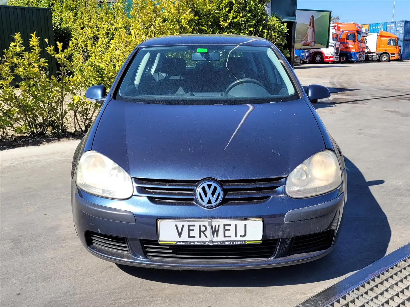 Volkswagen Golf 1.6 16V FSI Trendline | Airco | CV | LM | Elek. Pa Grijs - 2