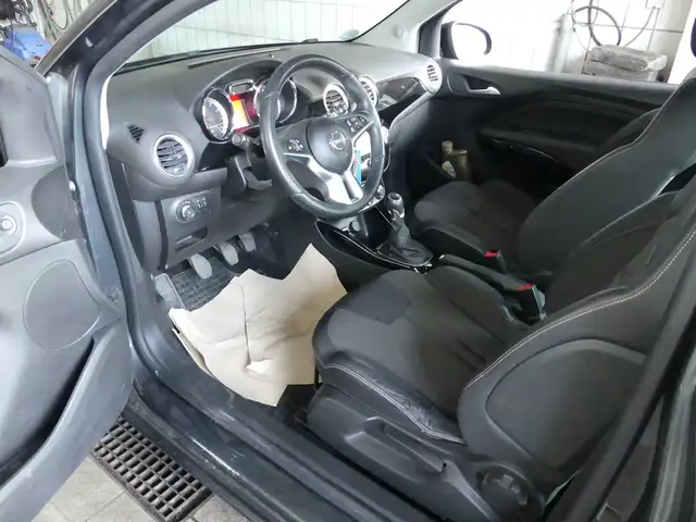 Opel Adam view 5