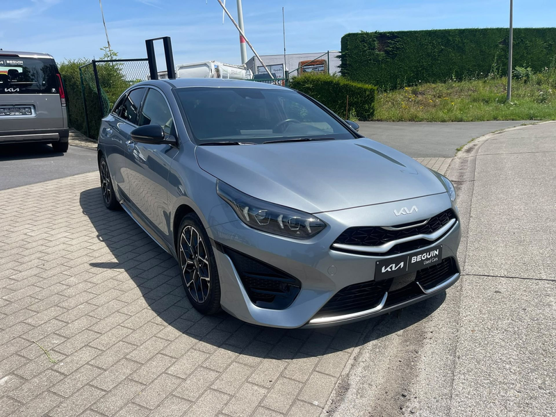 Kia ProCeed / pro_cee'd T-GDi ISG GT Line — photo 3