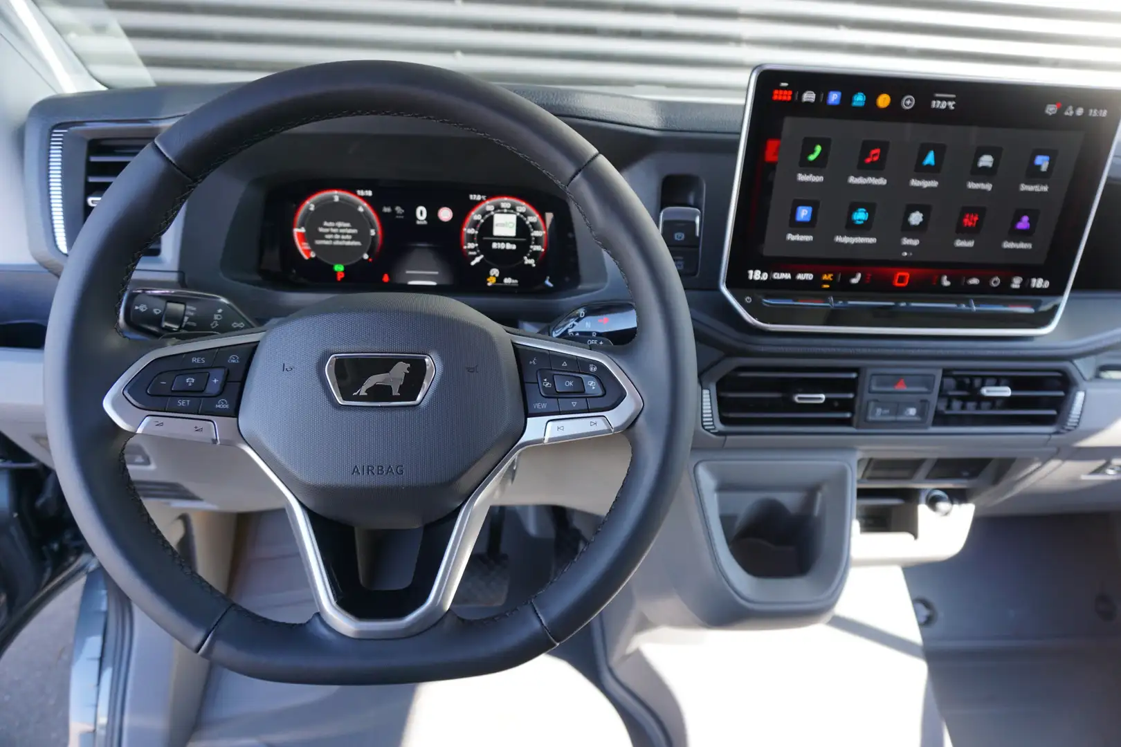 MAN TGE 3.140 140PK Automaat FACELIFT L3H3/L2H2 Commander Grijs - 2