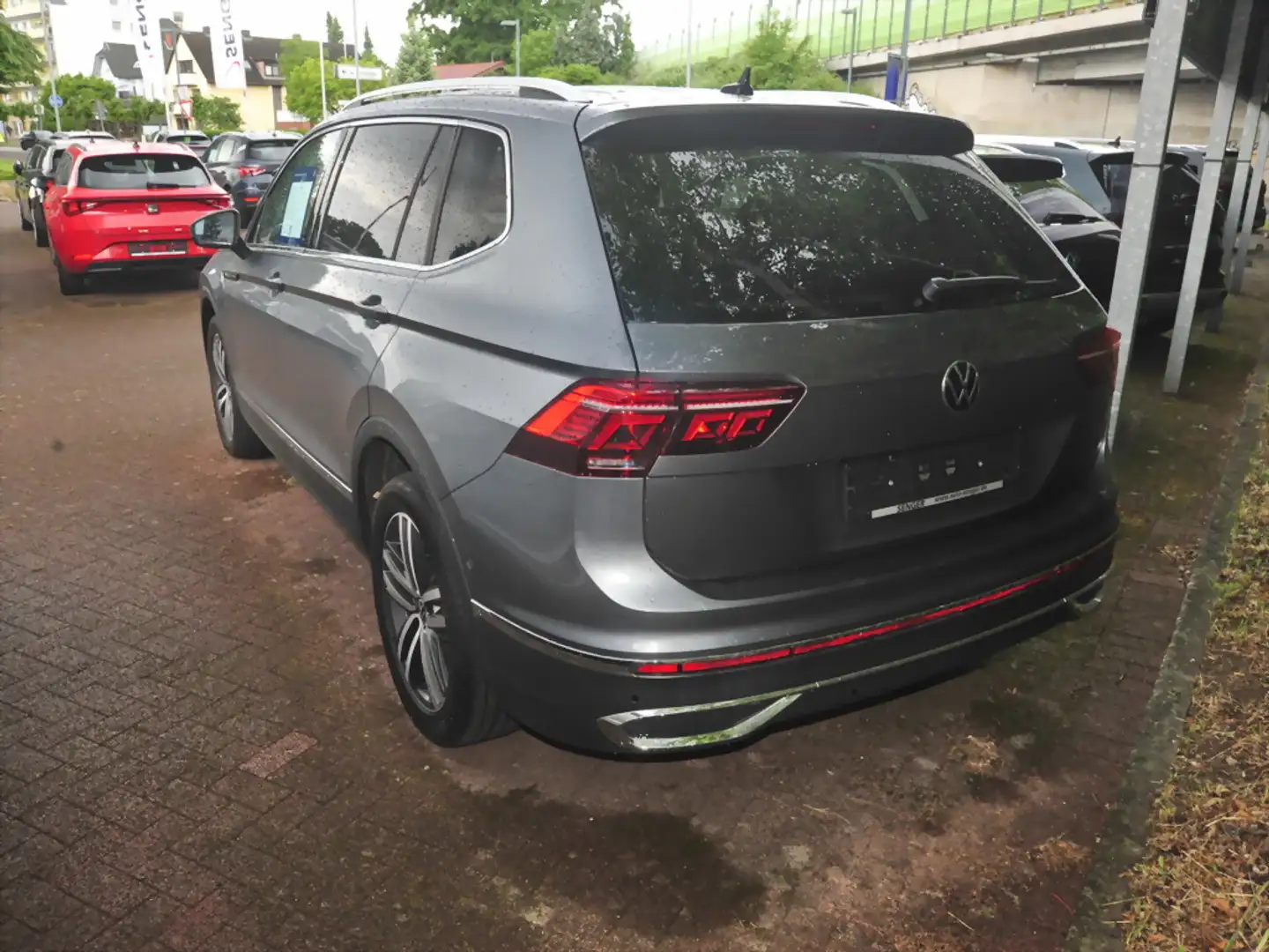 Volkswagen Tiguan Allspace 2.0 TDI Elegance 4M Navi Matrix Grau - 2